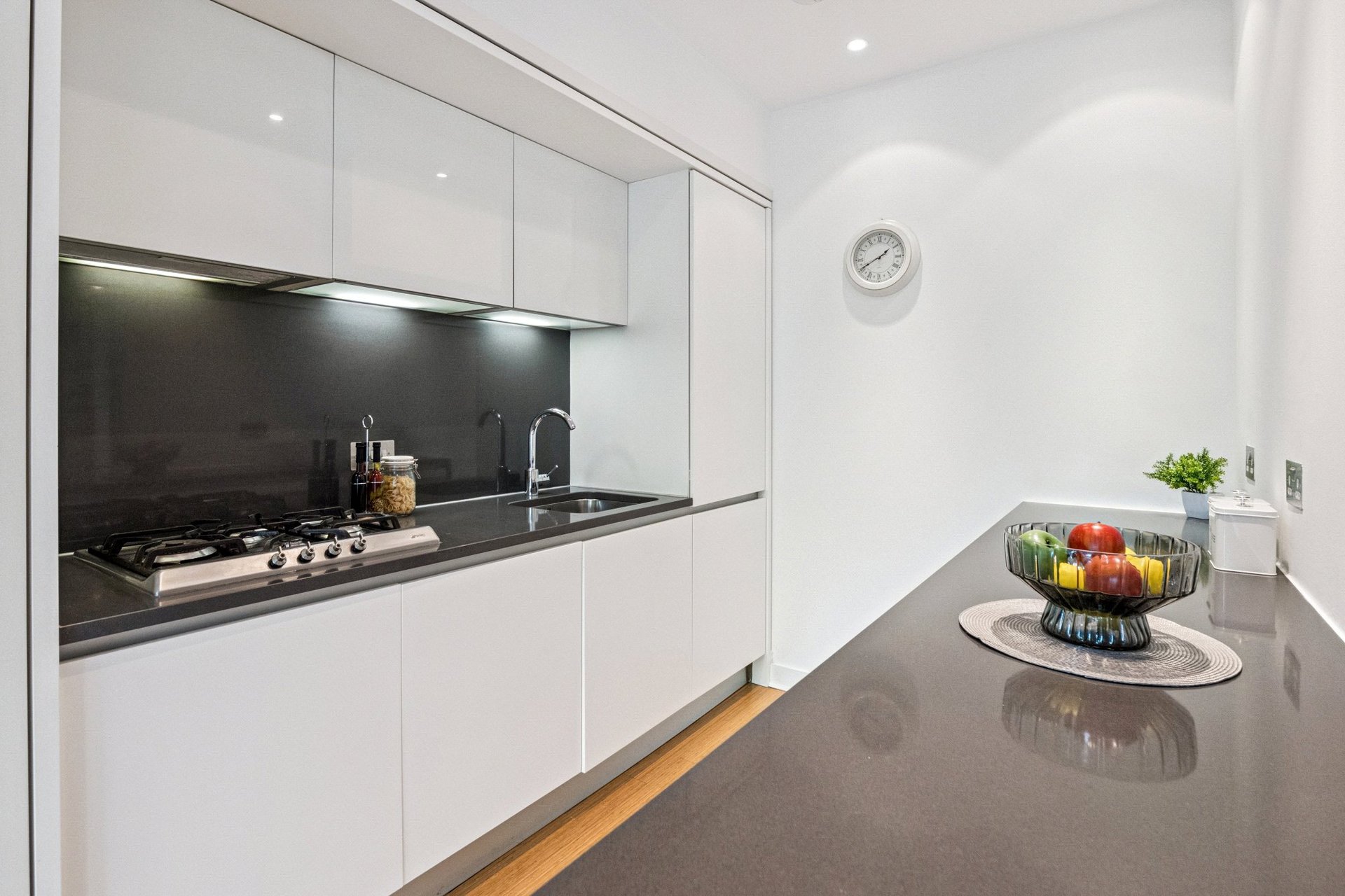 28/11 Simpson Loan, Edinburgh, Midlothian, EH3 9GG - Picture #8