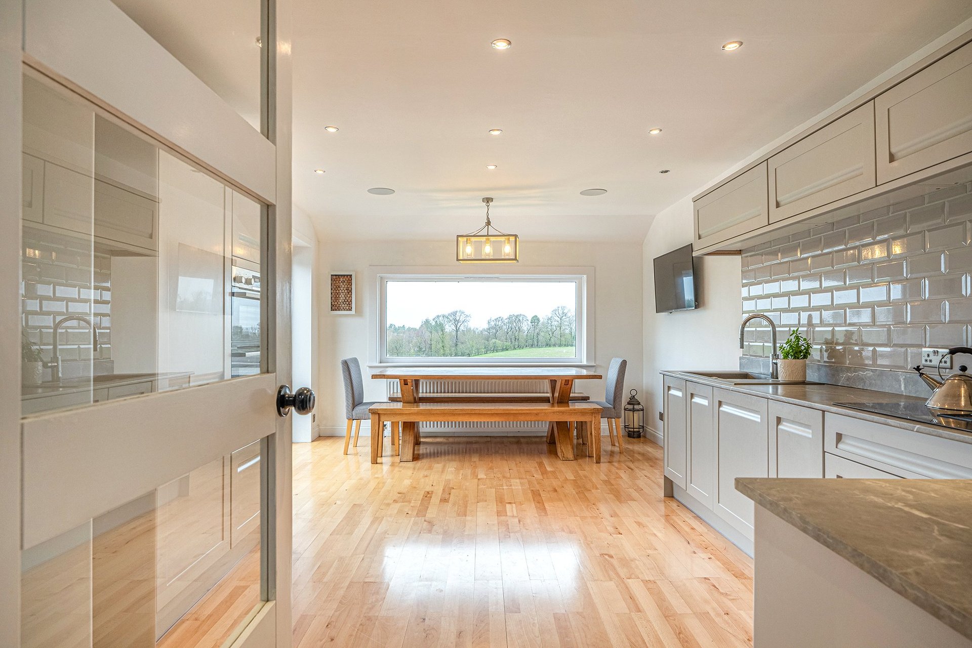 Yew Tree House, 38 Braehead Road, Thorntonhall, Glasgow, G74 5AQ - Picture #18