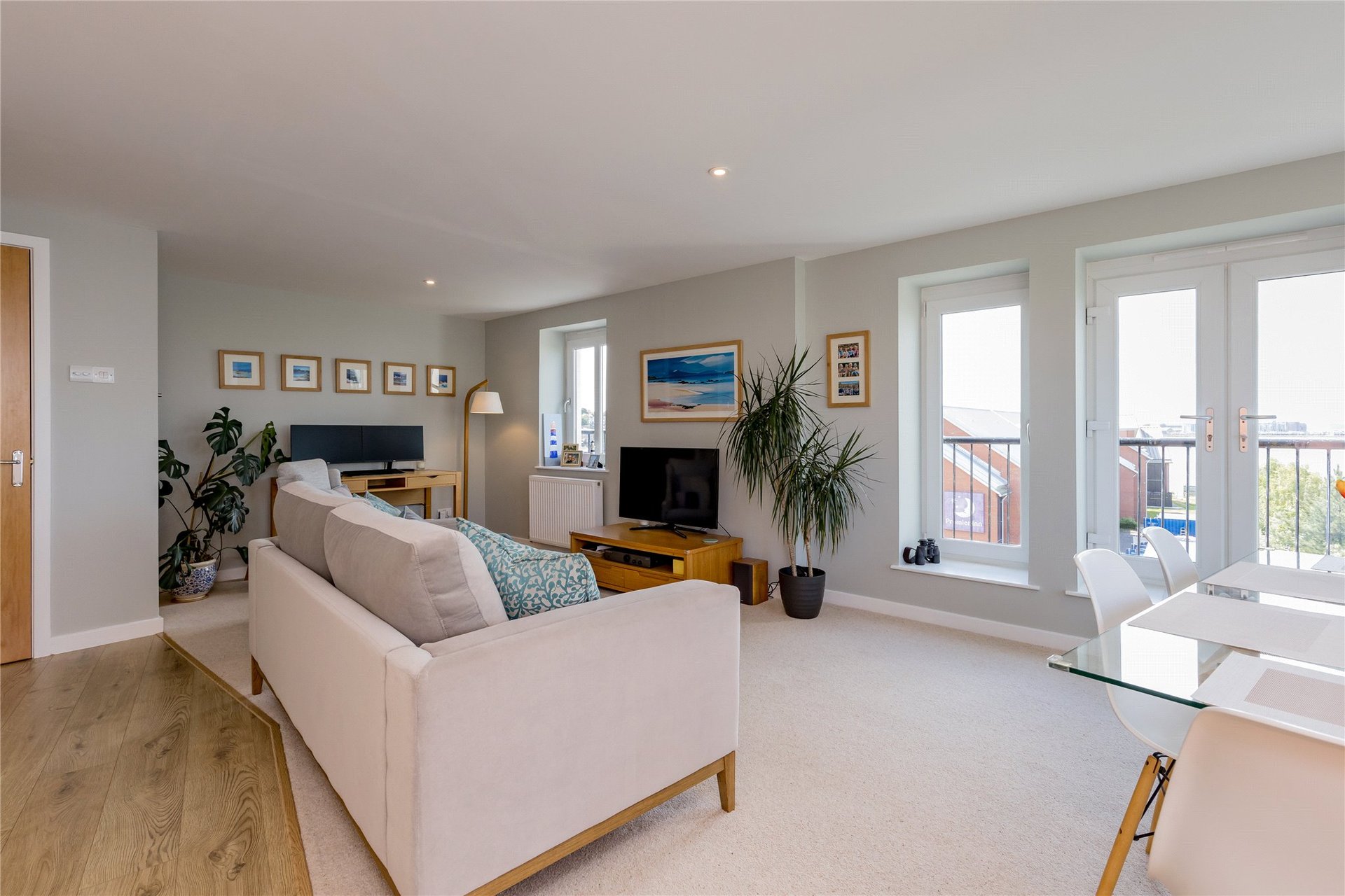Flat 8, 68 Newhaven Place, Edinburgh, EH6 4TG - Picture #6