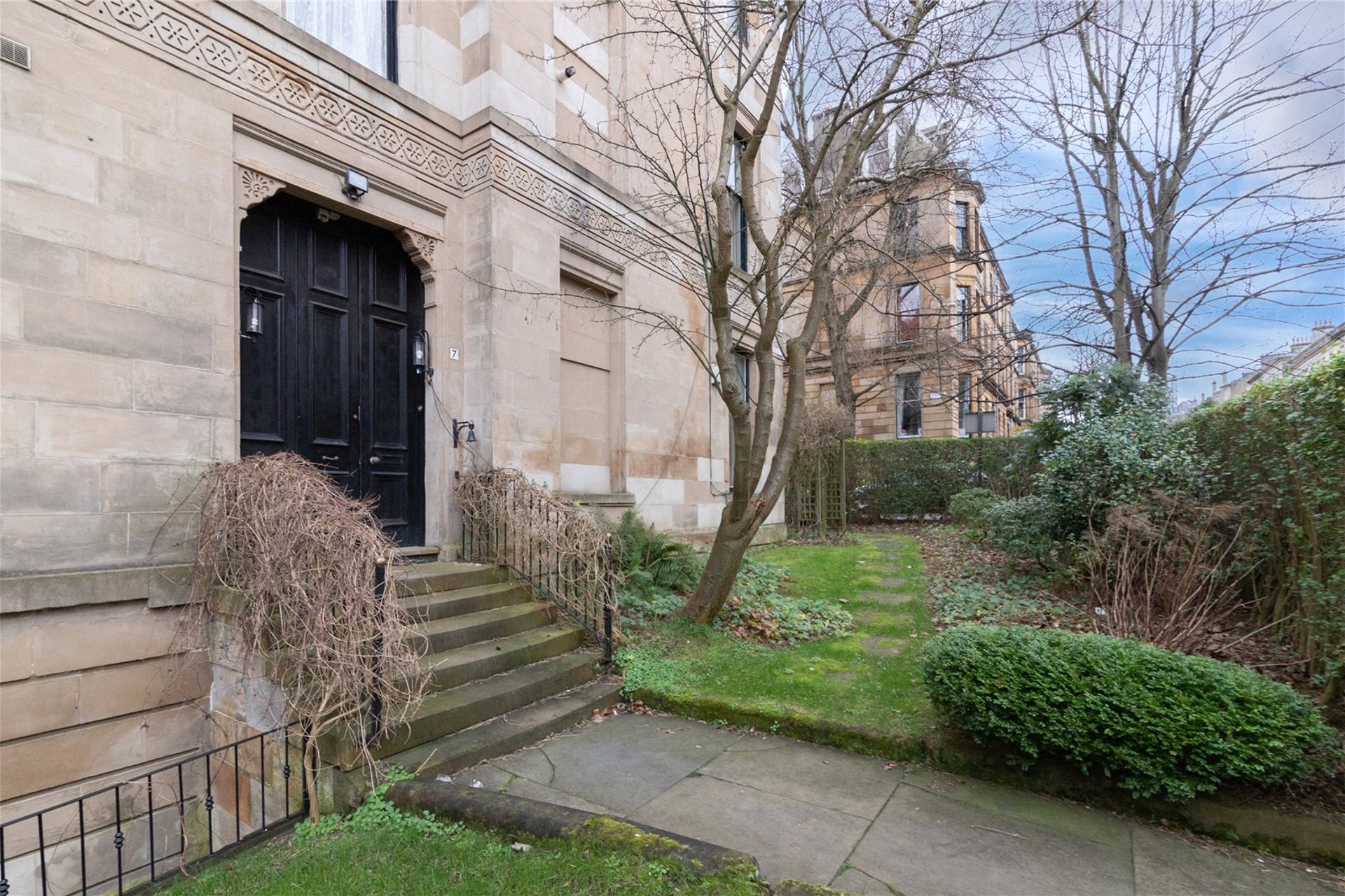 7 Hillhead Street, Hillhead, Glasgow, G12 8PR - Picture #2