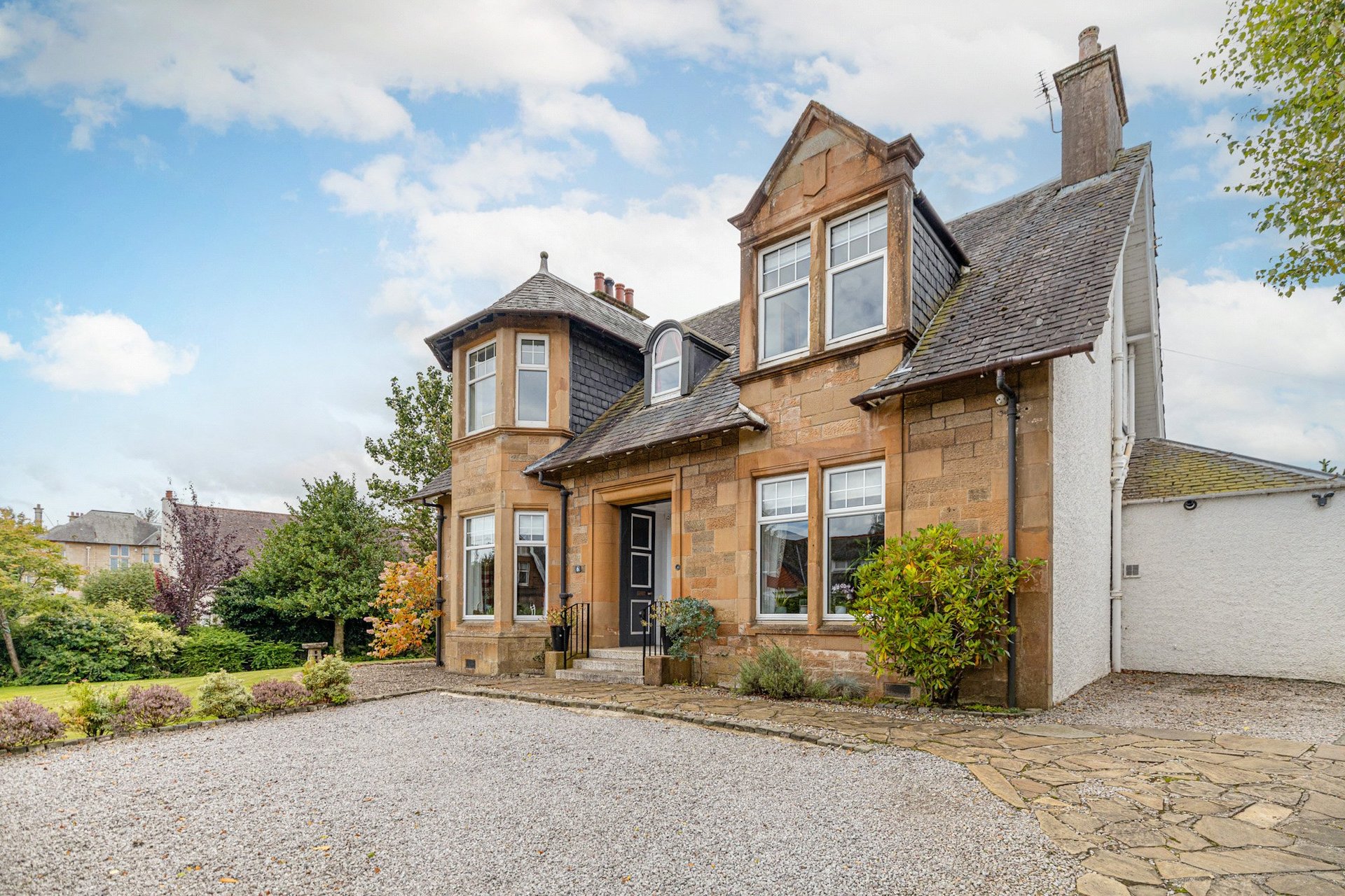 Knaresby, 6 Newton Avenue, Elderslie, Johnstone, PA5 9BB - Picture #2