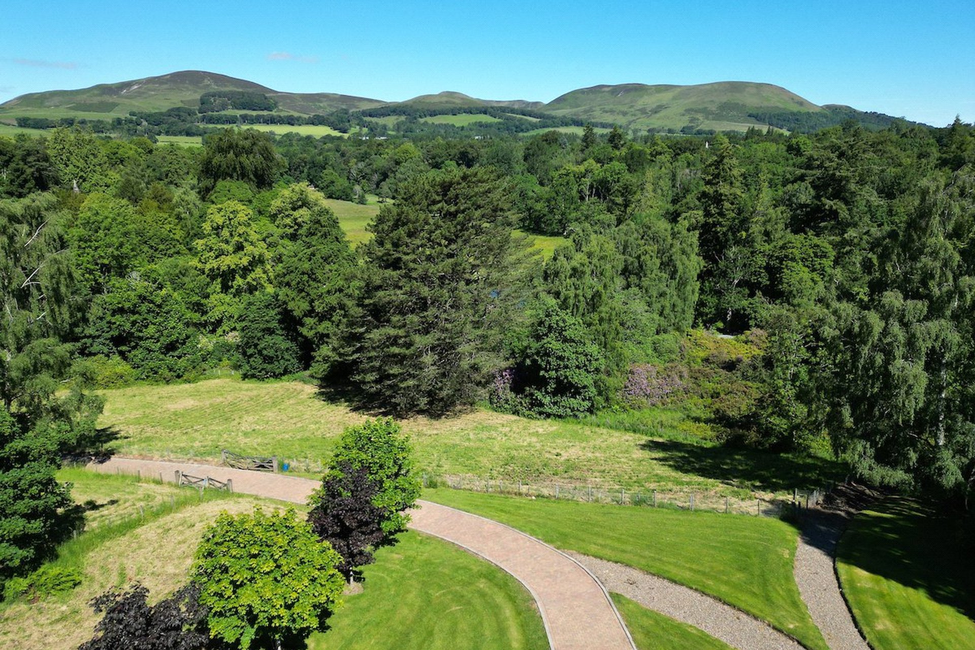 Loganbank House, Milton Bridge, Penicuik, Midlothian, EH26 0NY - Picture #50