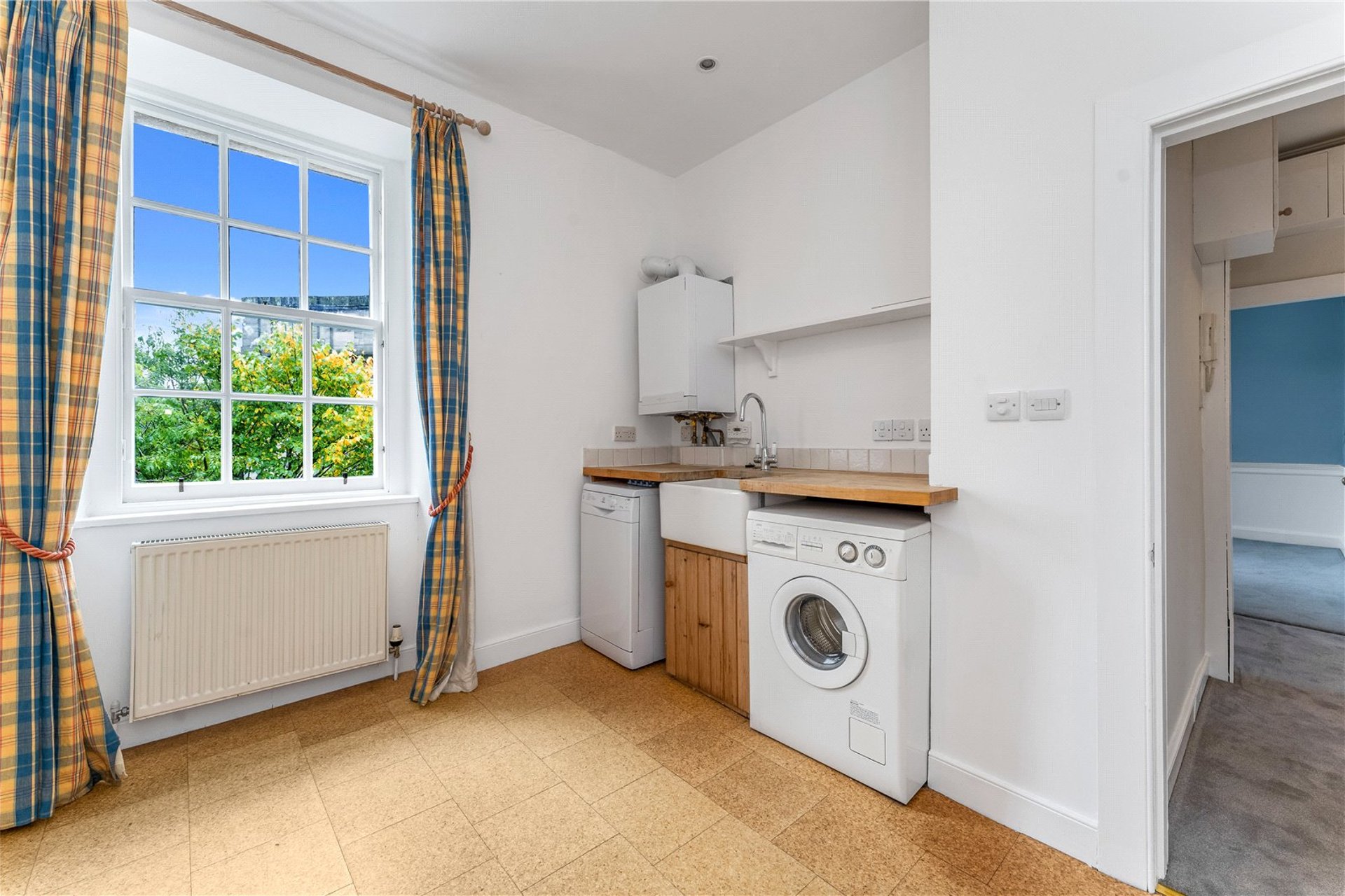 22/2 Calton Hill, Edinburgh, EH1 3BJ - Picture #14