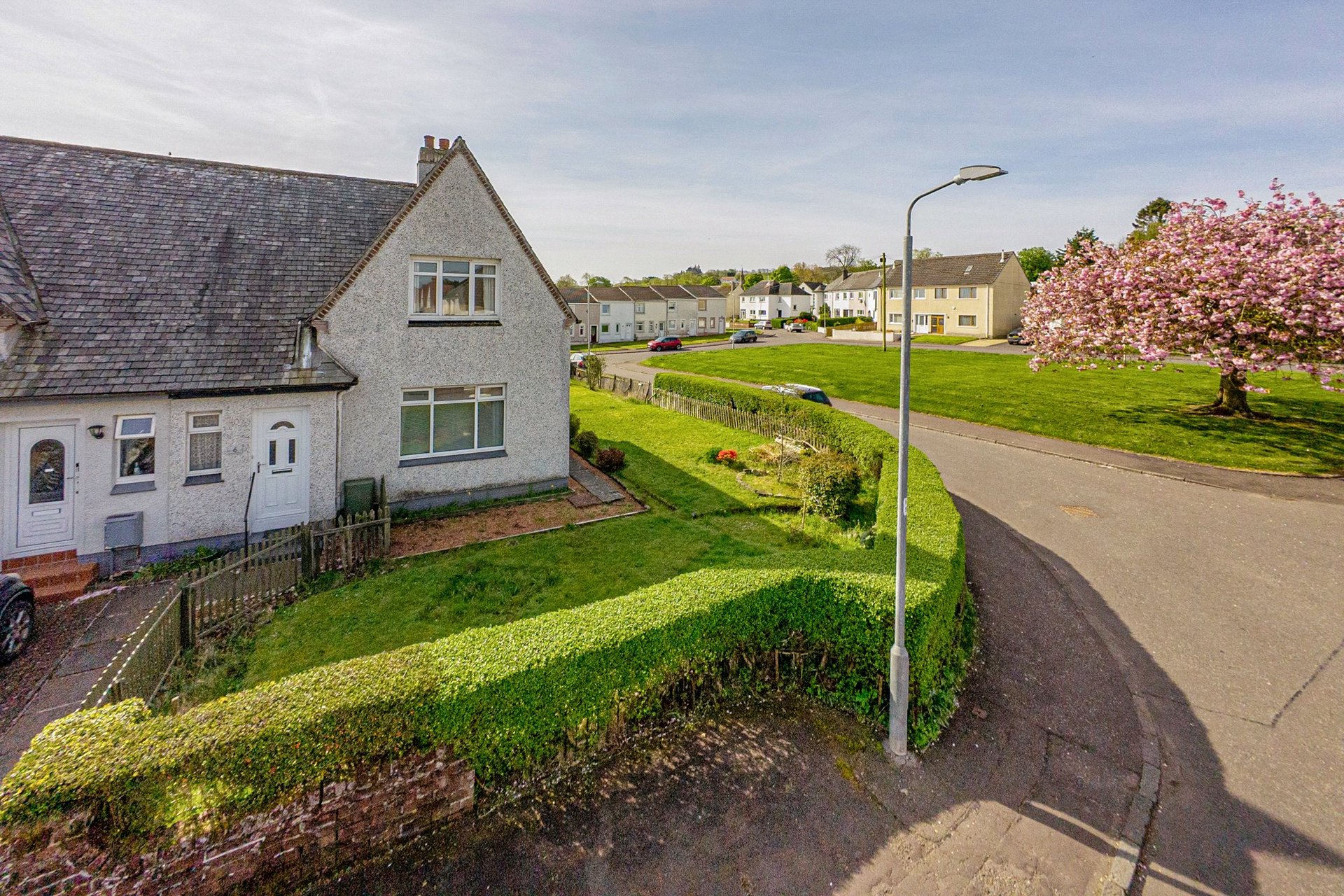 6 Manseview Terrace, Eaglesham, Glasgow, East Renfrewshire, G76 0JB - Picture #2