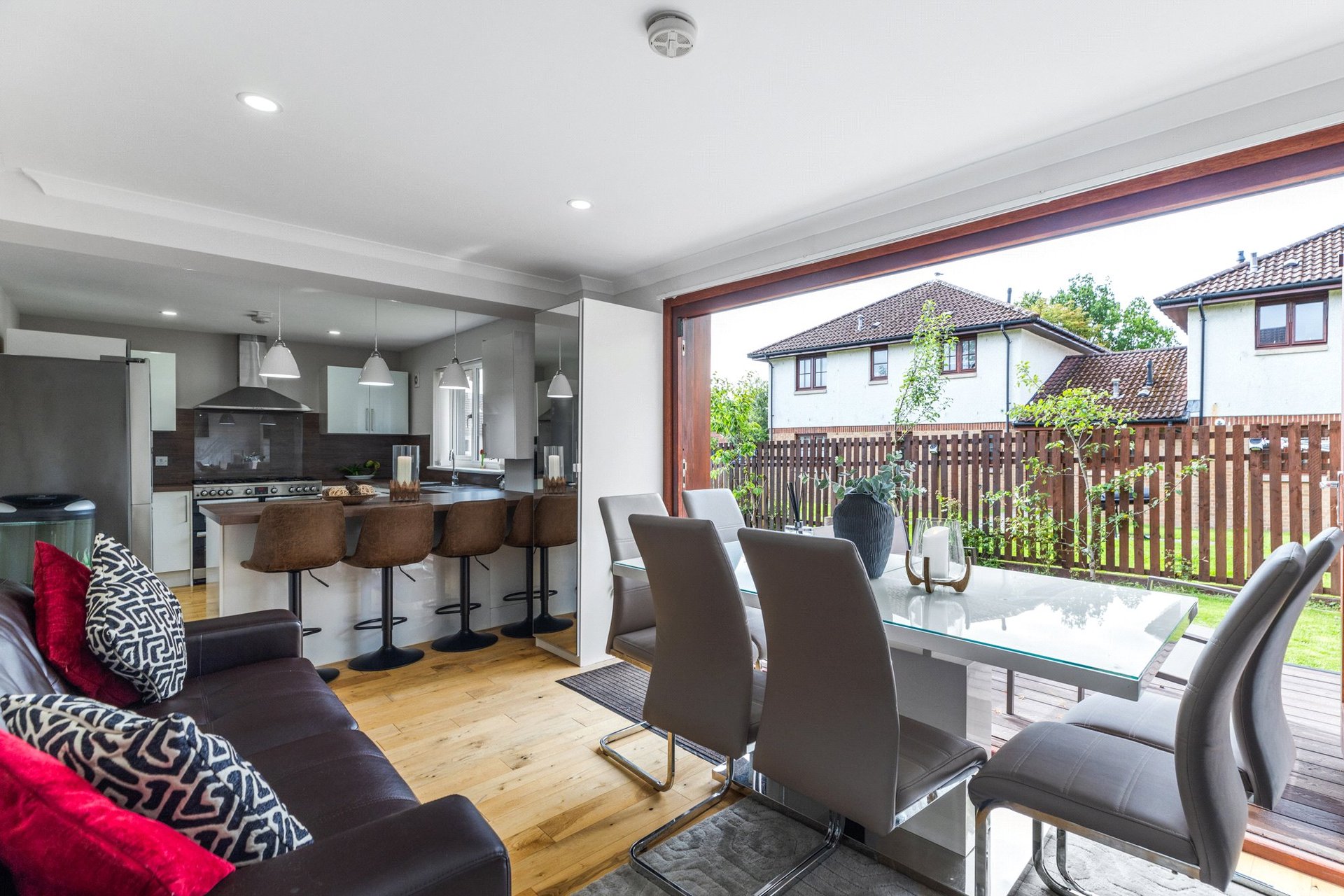 14 Woodlands Park, Thornliebank, Glasgow, East Renfrewshire, G46 7RZ - Picture #7