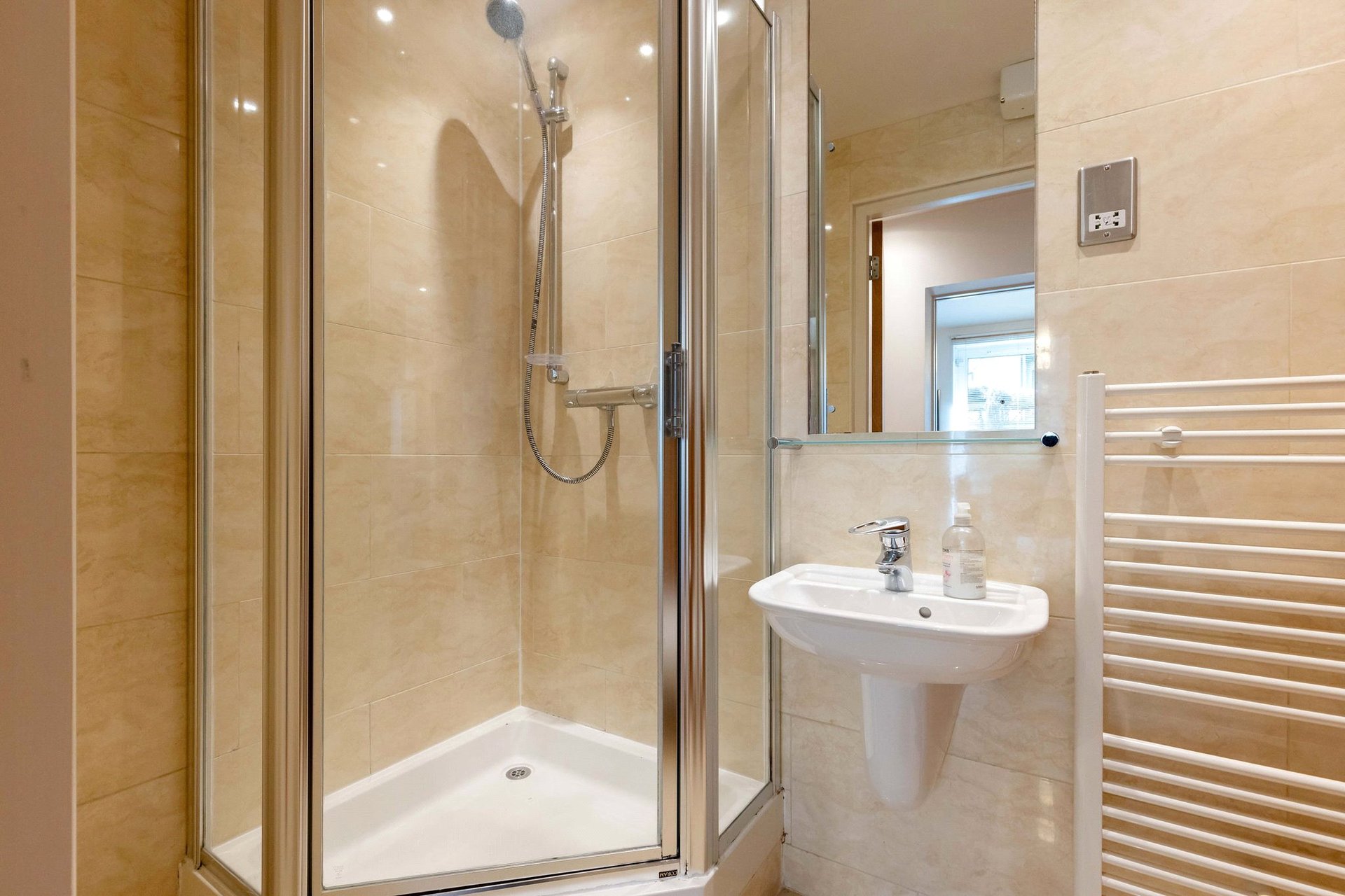 89/68 Holyrood Road, Edinburgh, Midlothian, EH8 8BA - Picture #12