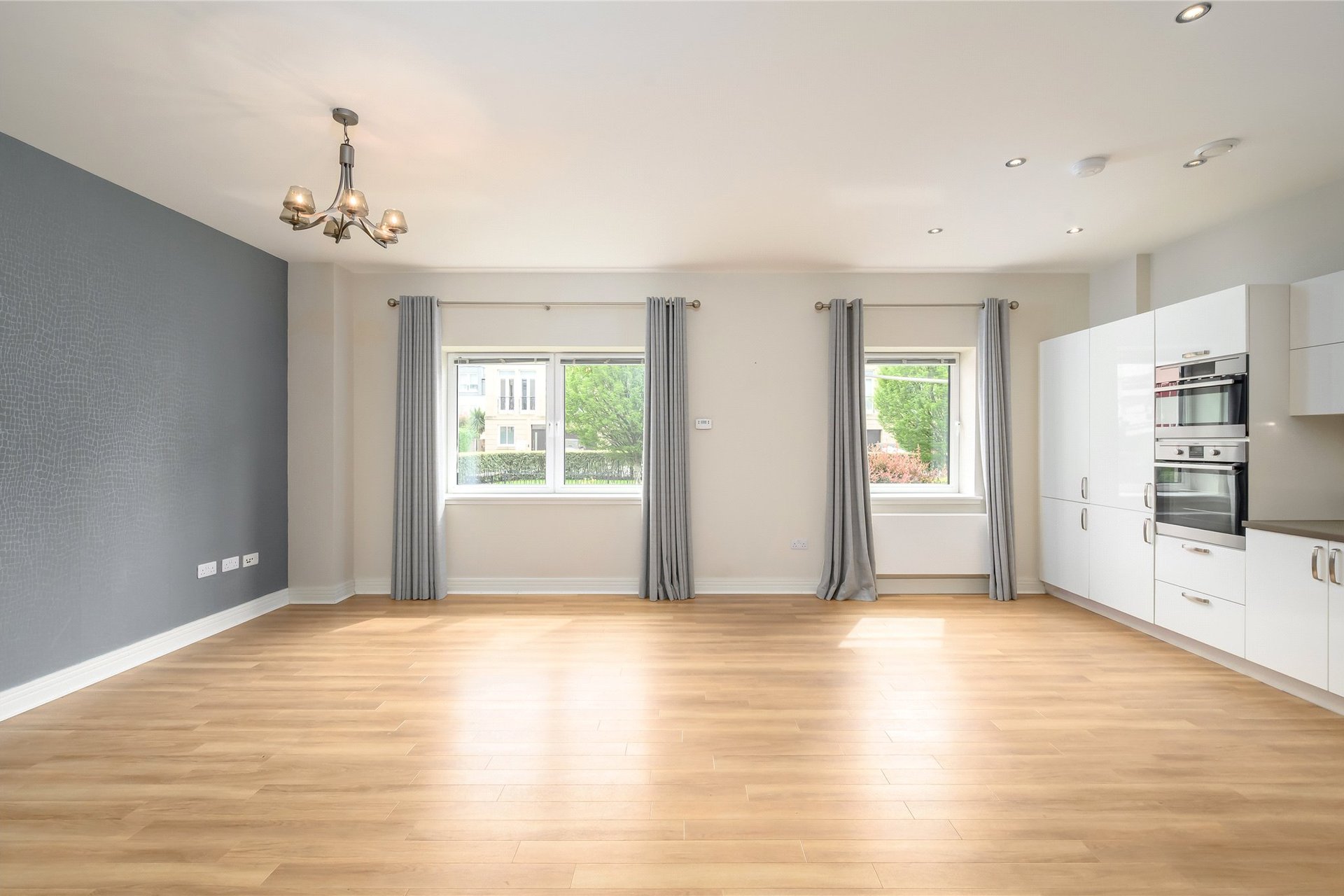 62/2 Larkfield Gardens, Edinburgh, EH5 3QB - Picture #3