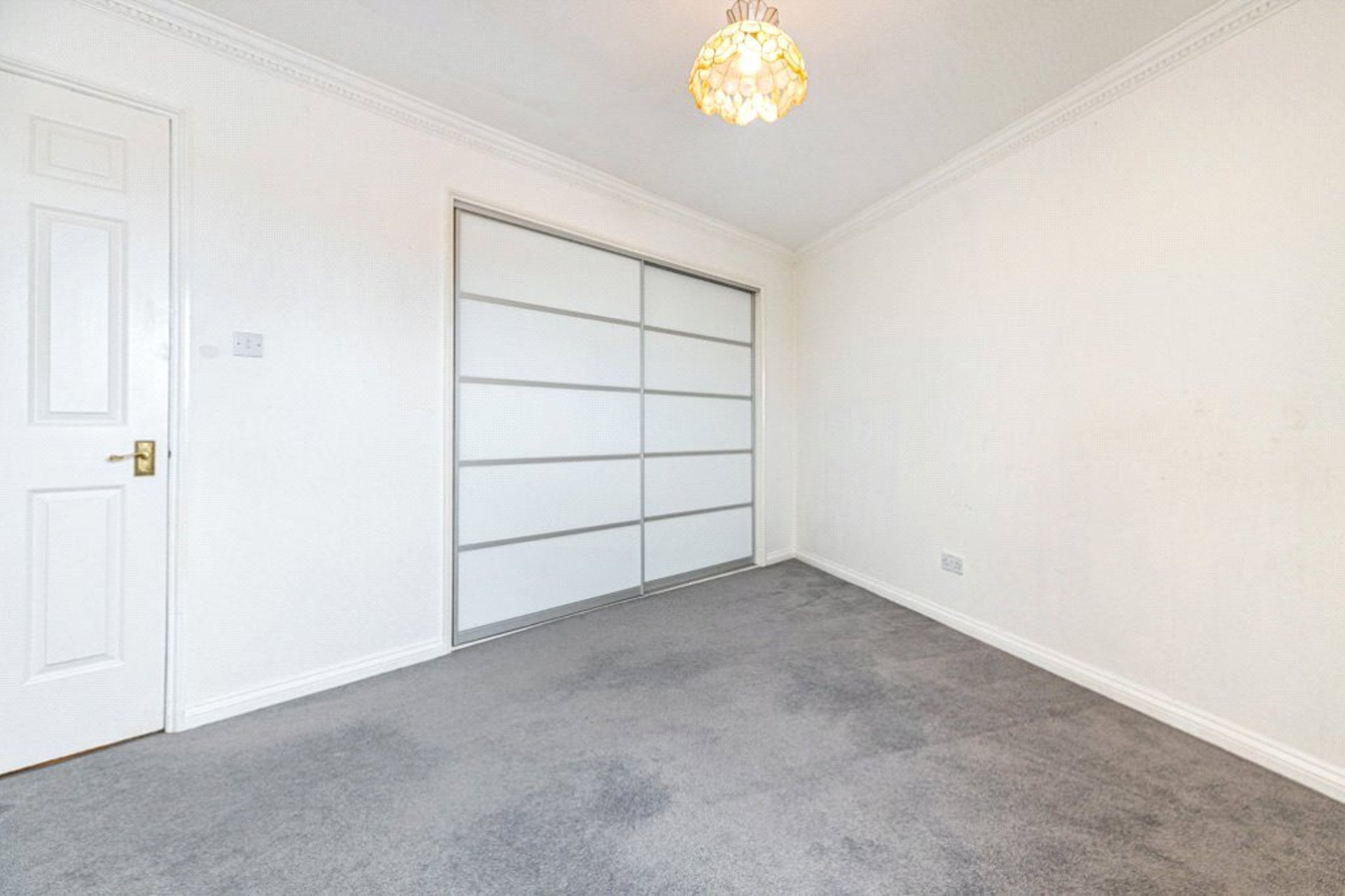 Flat 17 (Top), 12 Riverview Place, Waterfront, G5 8EH - Picture #13