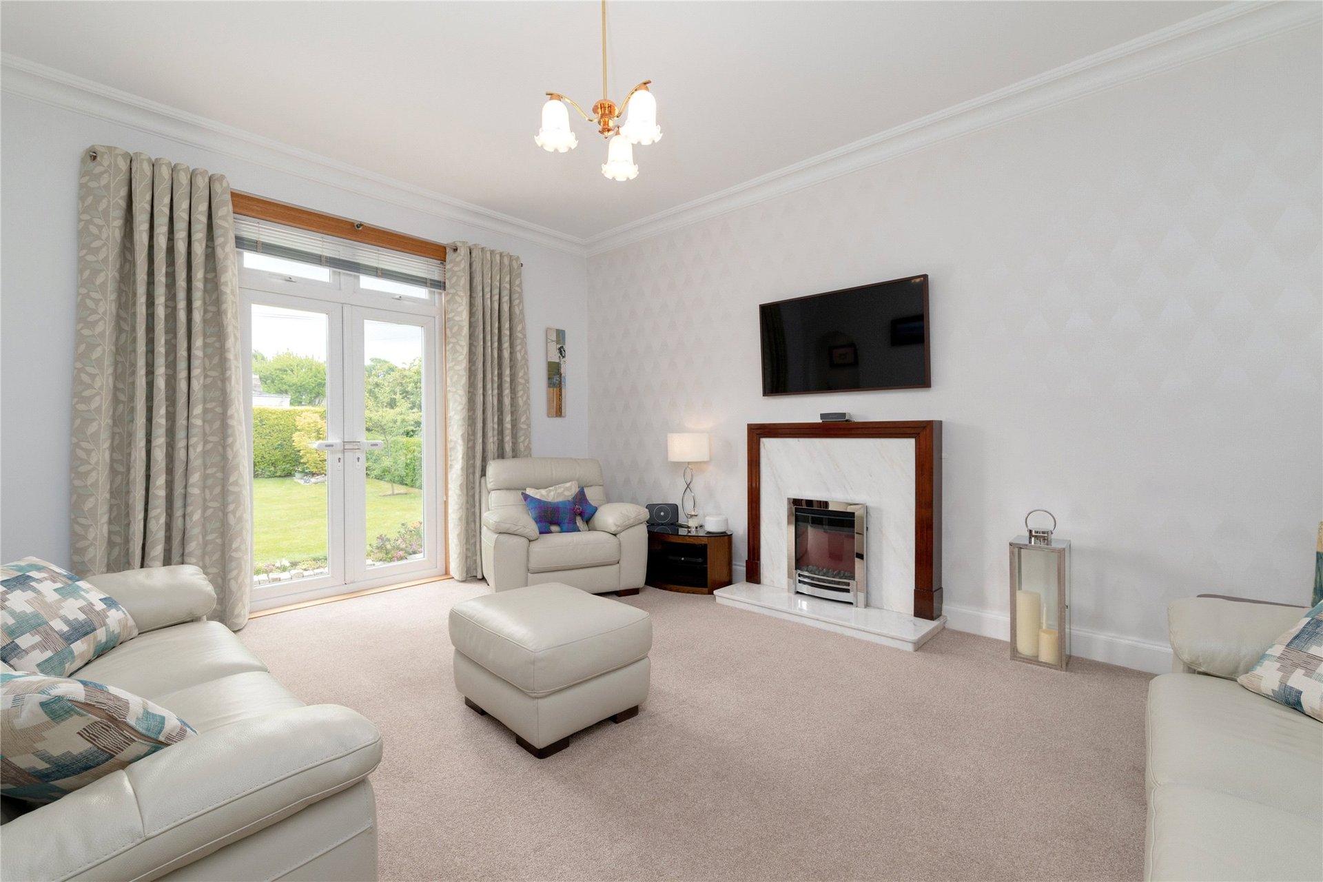 14 Blinkbonny Gardens, Edinburgh, EH4 3HG - Picture #2