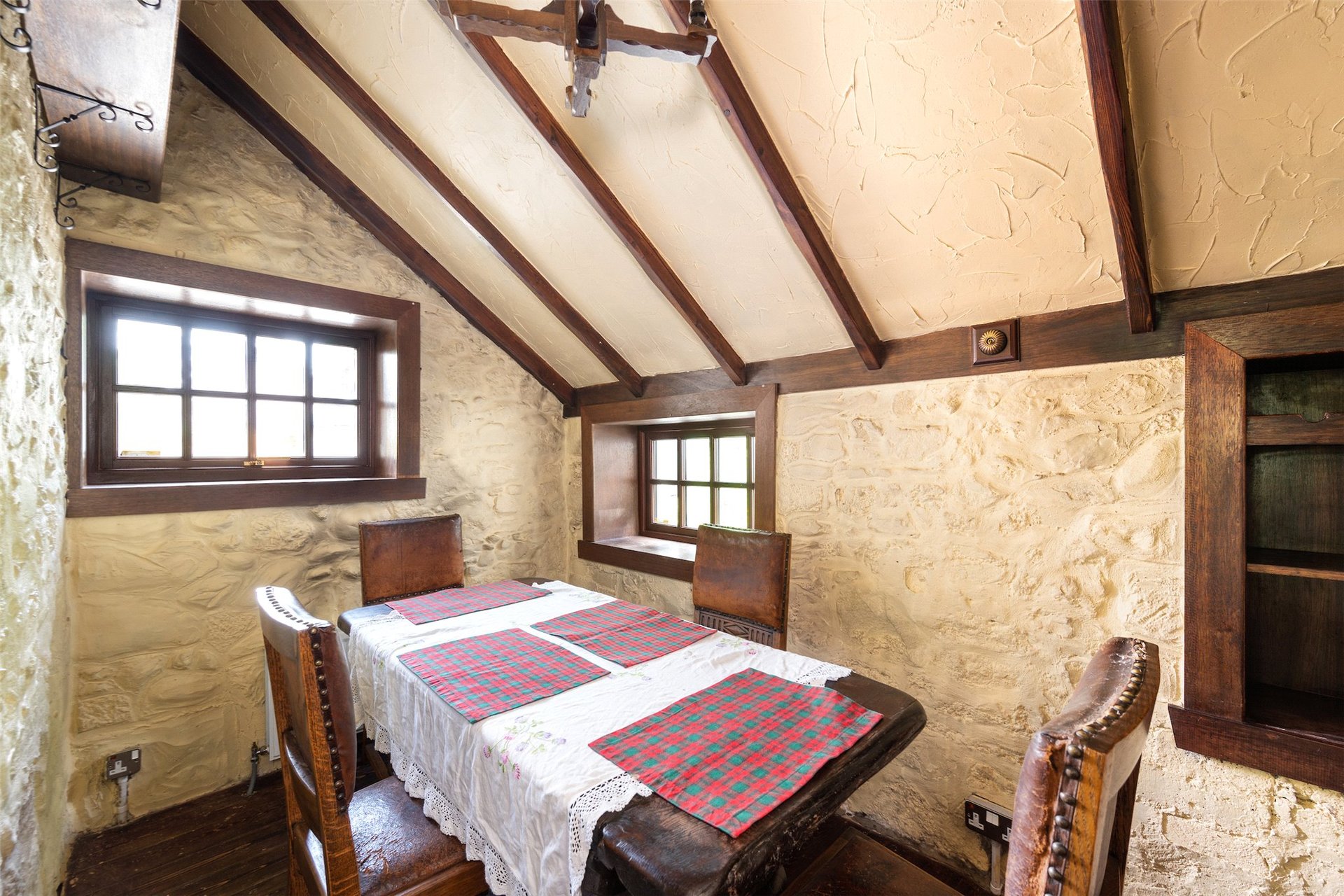 Tinto View Cottage, Lamington, Biggar, South Lanarkshire, ML12 6HW - Picture #4