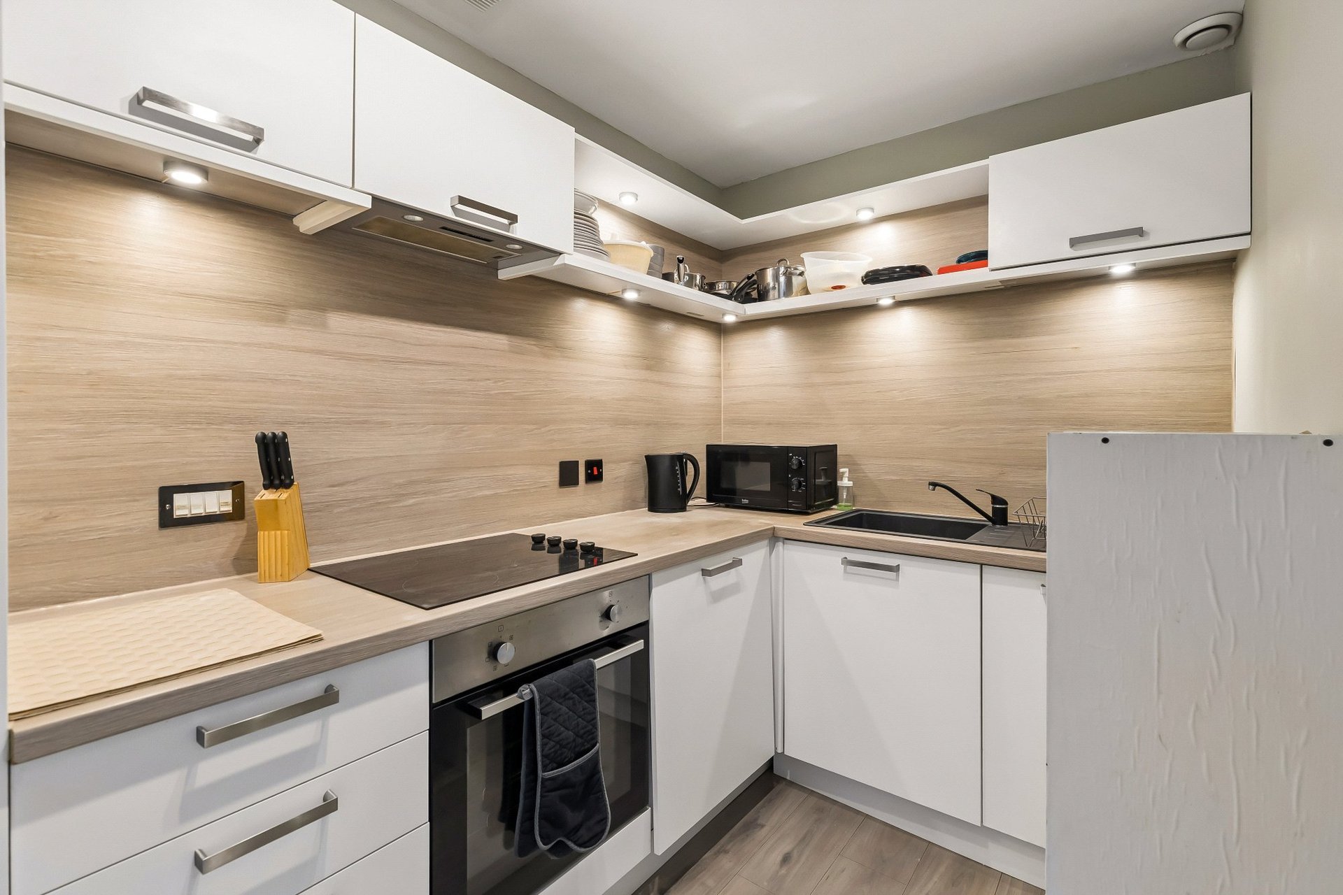 Flat 4/2, Regency Apartments, 222 Howard Street, City Centre, Glasgow, G1 5HE - Picture #9