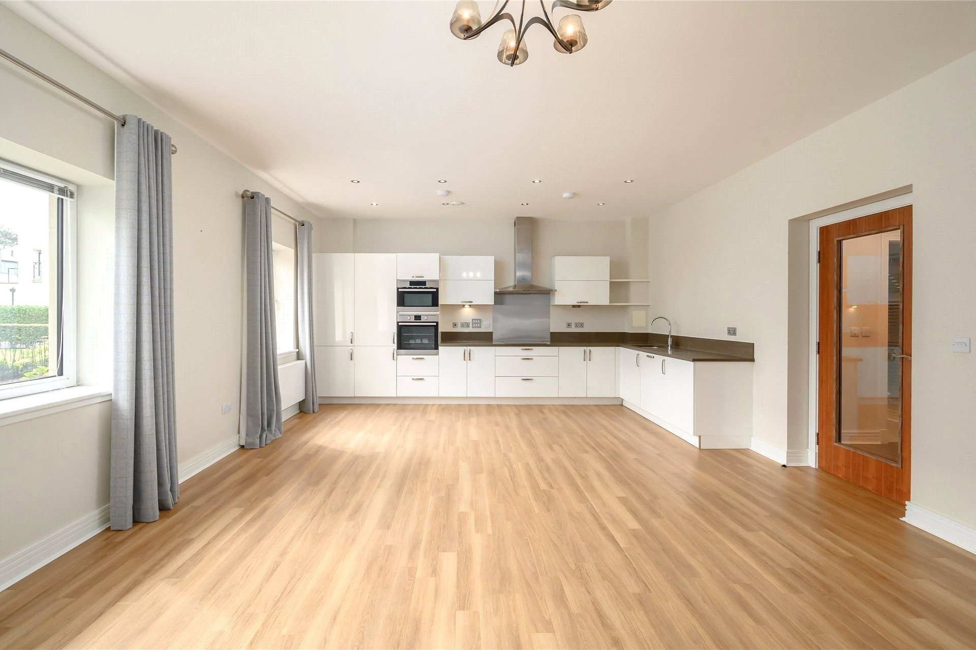 62/2 Larkfield Gardens, Edinburgh, EH5 3QB - Picture #5