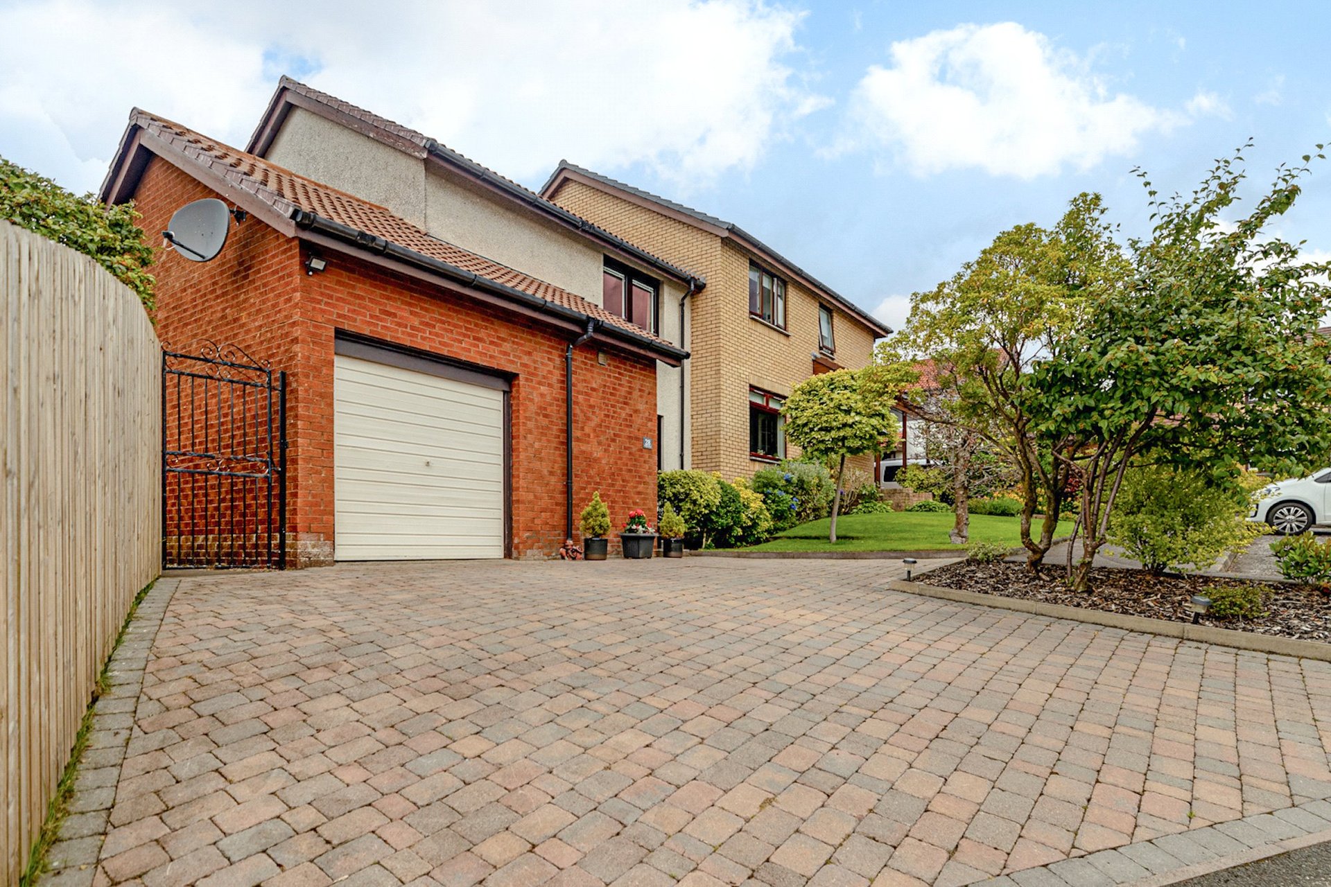 28 Corbie Place, Milngavie, G62 7NB - Picture #37