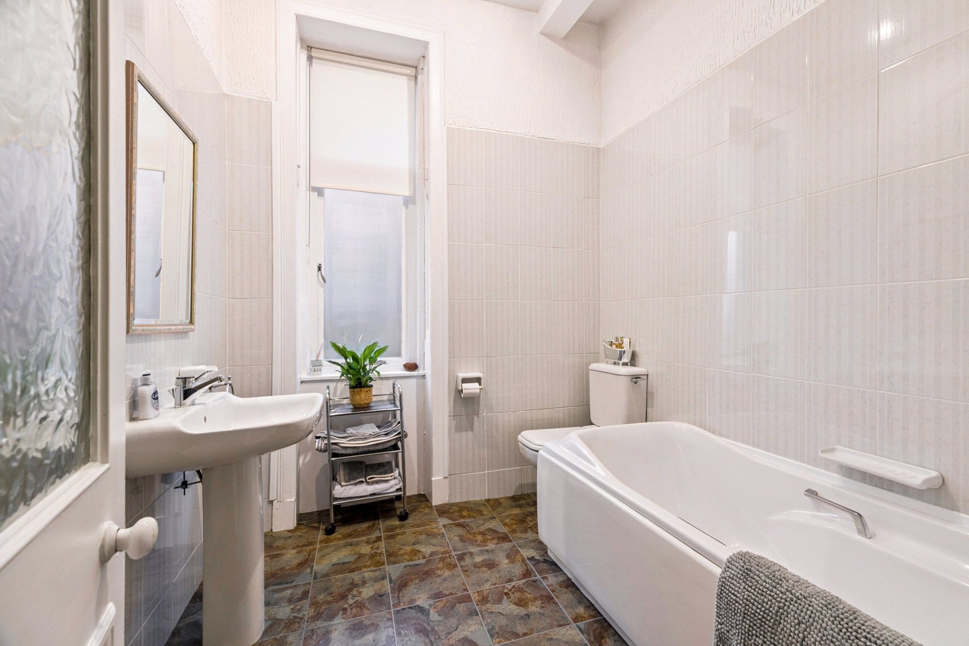 8 Woodburn Road, Newlands, Glasgow, G43 2TN - Picture #14