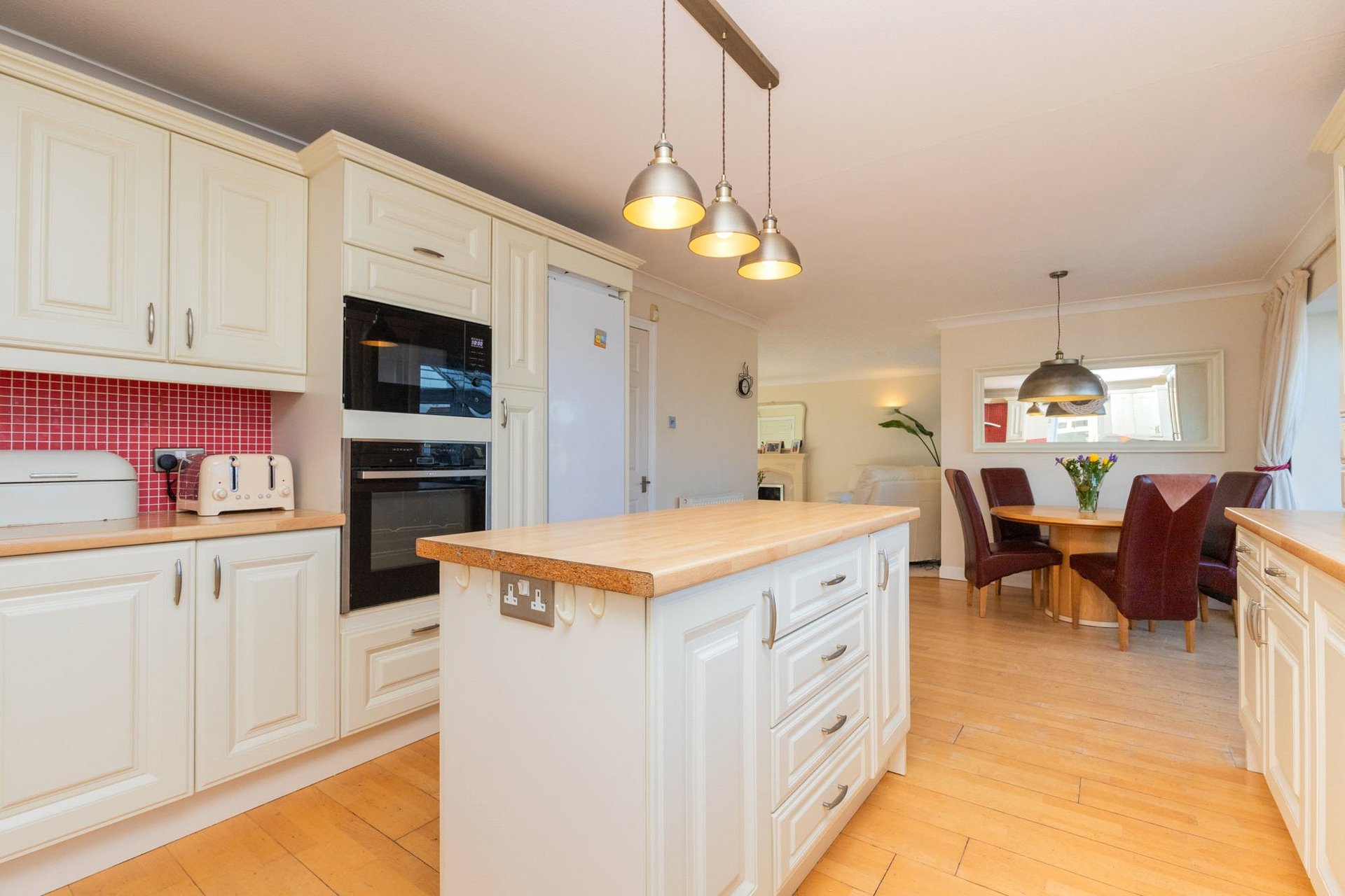 9 Kirkdene Bank, Newton Mearns, Glasgow, East Renfrewshire, G77 5RG - Picture #16