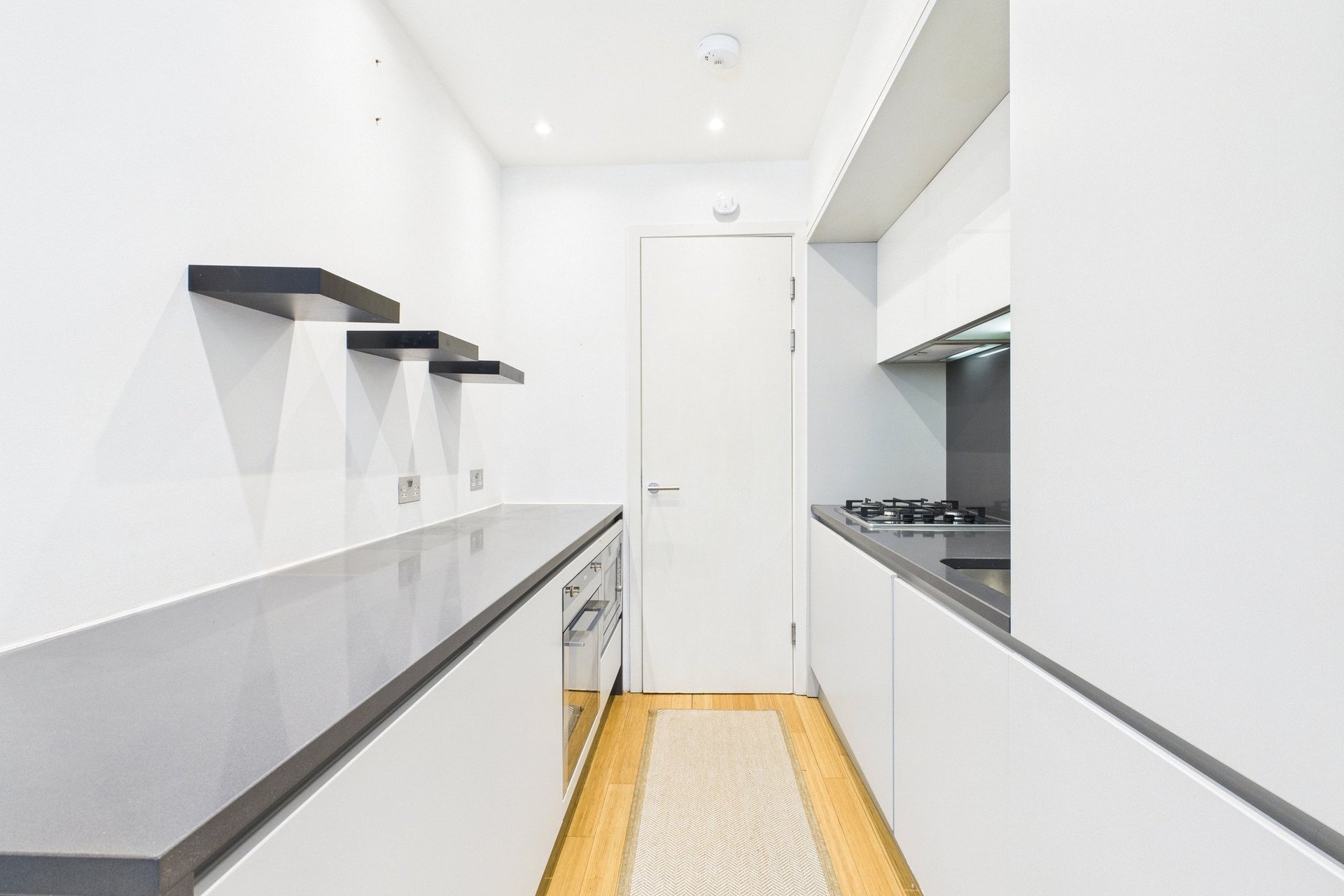 Flat 4, 28 Simpson Loan, Edinburgh, Midlothian, EH3 9GG - Picture #4