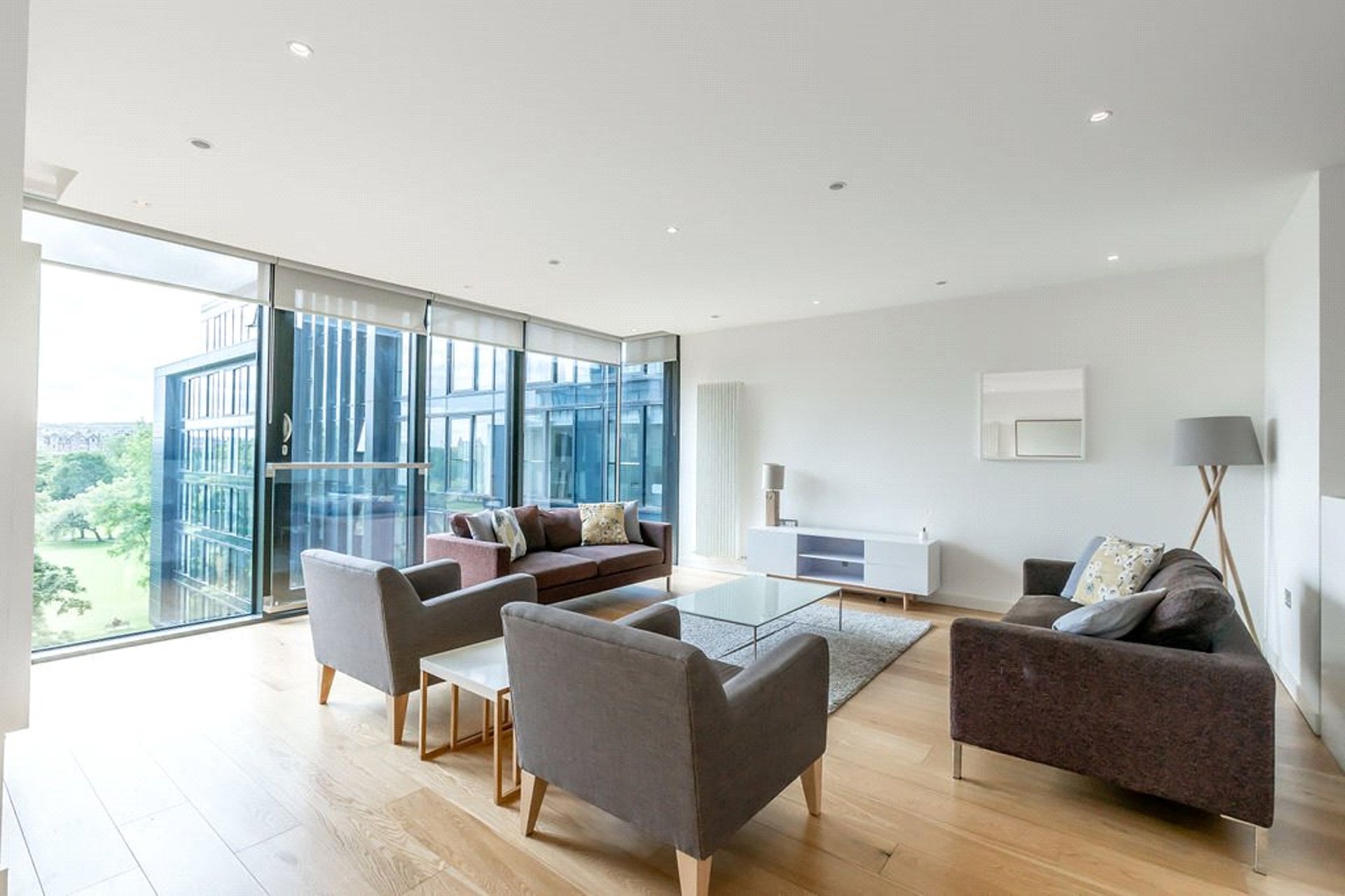 Flat 17, 8 Simpson Loan, Quartermile, Edinburgh, EH3 9GS - Picture #4