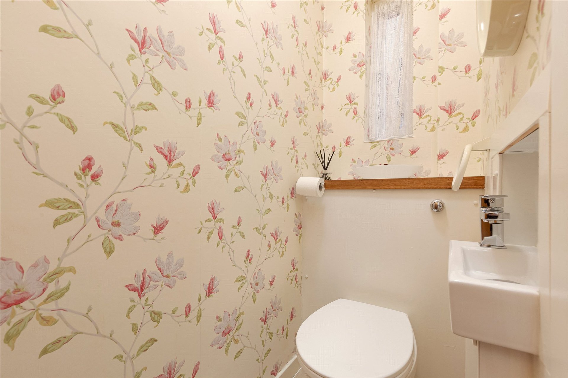 Orchard House, 25B Cramond Glebe Road, Edinburgh, EH4 6NT - Picture #10