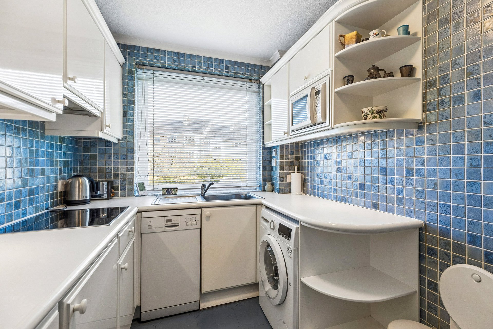 Flat 48, Whittingehame Court, 3 Daventry Drive, Kelvinside, Glasgow, G12 0BQ - Picture #11