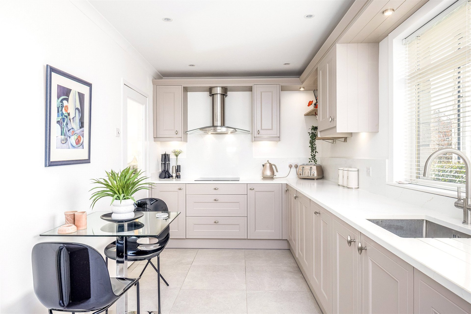 105 Stockiemuir Avenue, Bearsden, G61 3LX - Picture #13