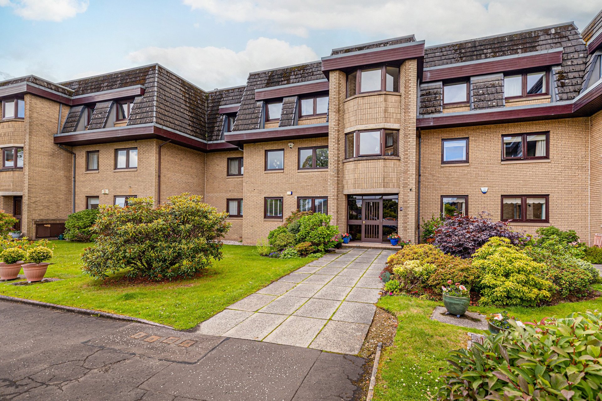 43 St. Germains, Bearsden, G61 2RS - Picture #2