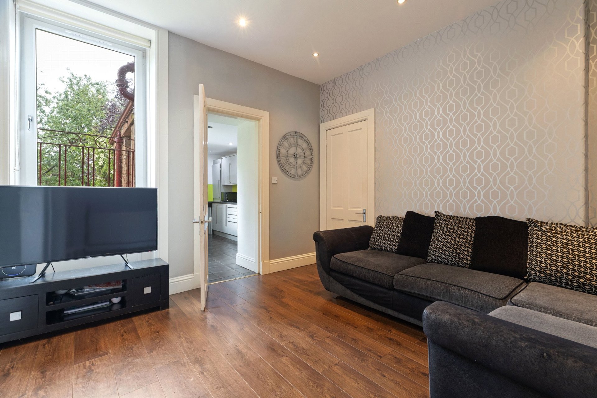 3 Larch Road, Dumbreck, Glasgow, G41 5DA - Picture #8