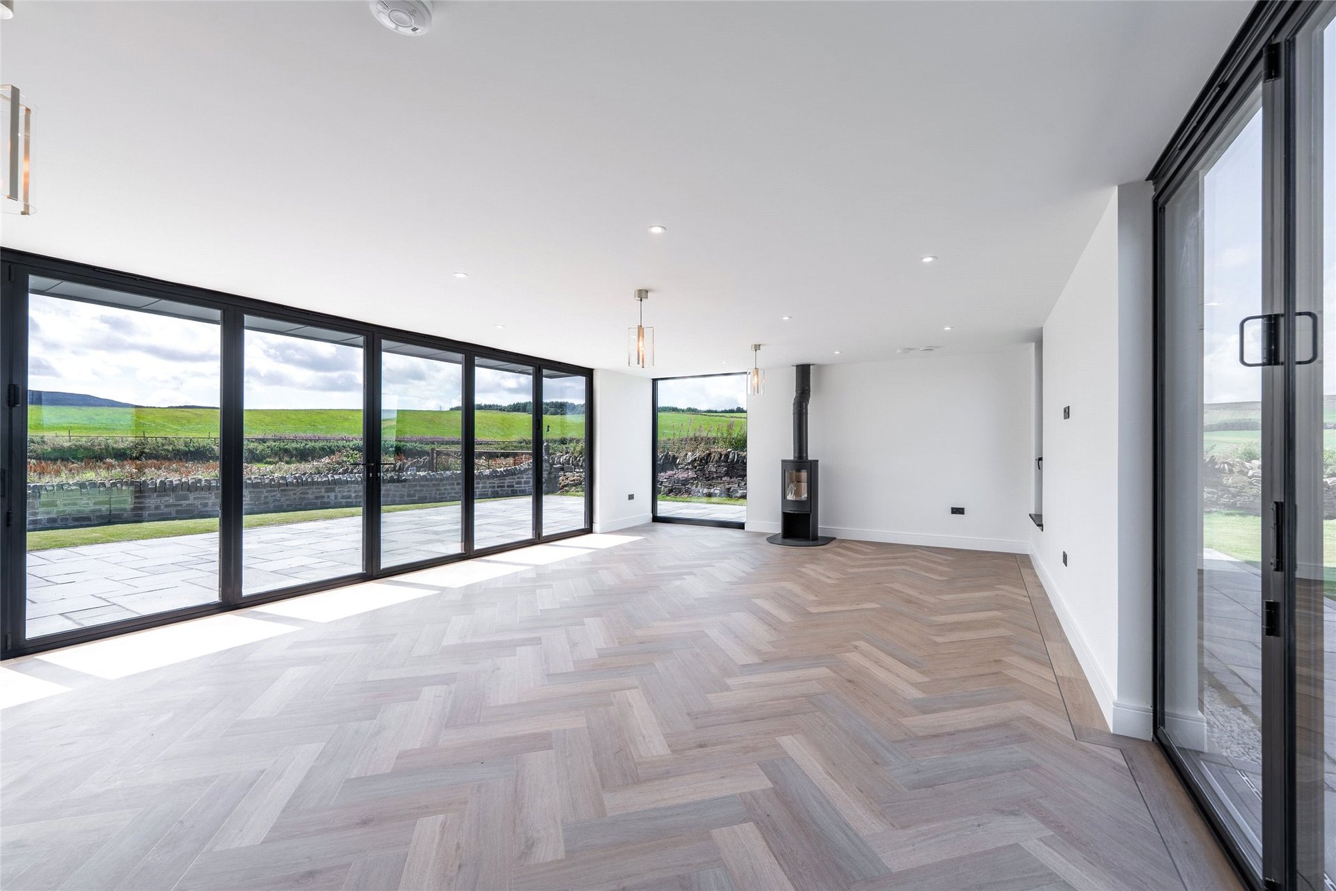 Smithton, Ledyatt Farm, Coupar Angus Road, By Lundie, DD2 5PD - Picture #5
