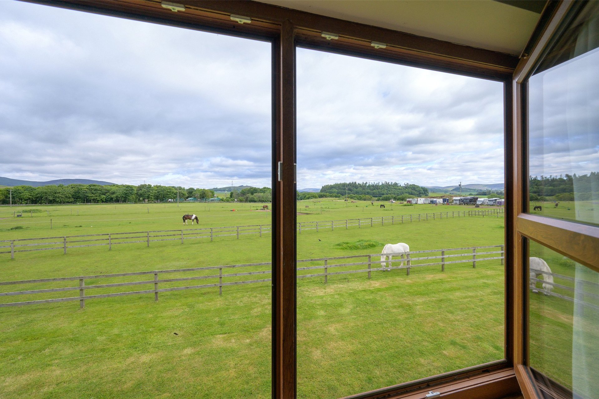 Auchlishie Farm, Kinnordy, Kirriemuir, Angus, DD8 4LS - Picture #12