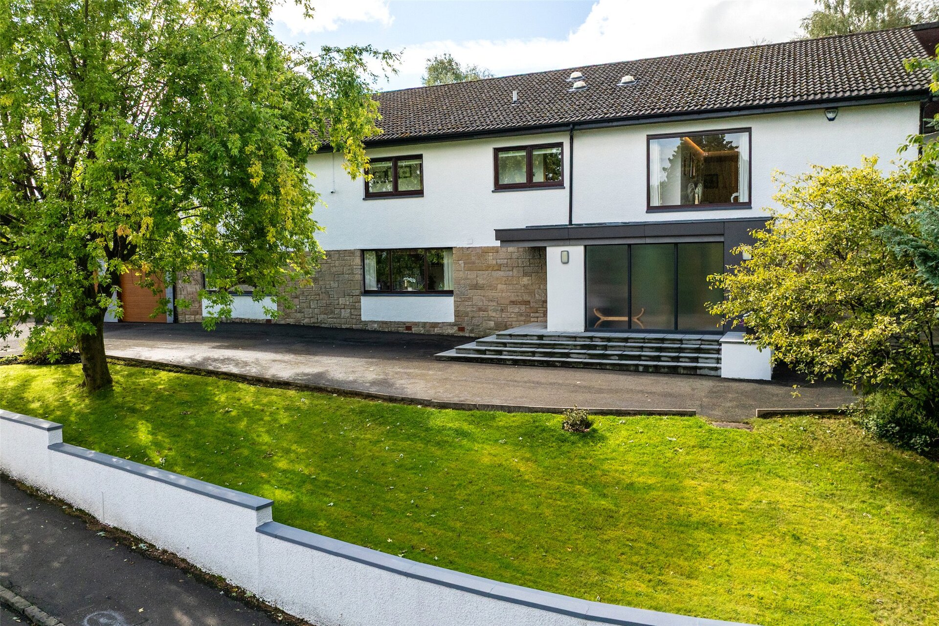 14 Tannoch Drive, Milngavie, G62 8AY - Picture #1