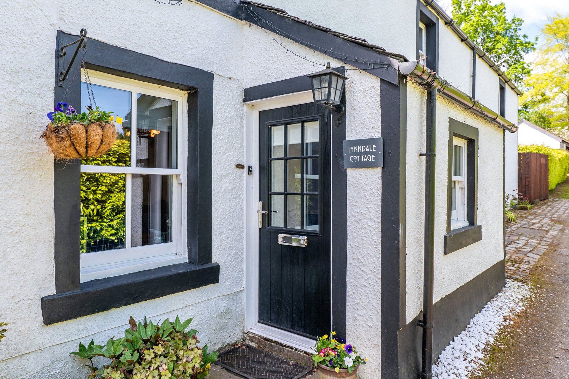 Lynndale Cottage, Quarry Lane, Eaglesham, Glasgow, East Renfrewshire, G76 0BD - Picture #4