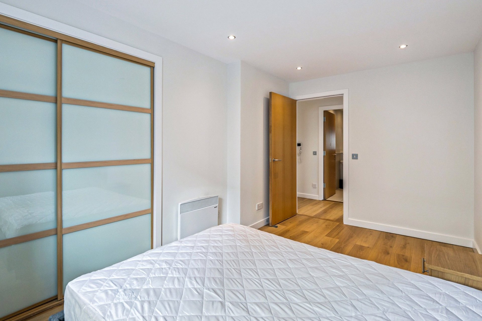 Flat 1, 8 Western Harbour Midway, The Shore, Edinburgh, EH6 6PT - Picture #12
