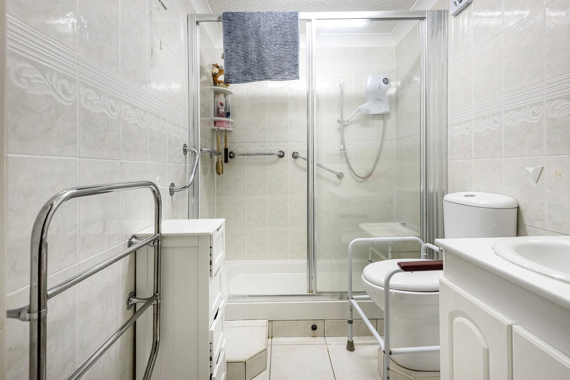 Flat 34, Homeshaw House, 27 Broomhill Gardens, Newton Mearns, Glasgow, East Renfrewshire, G77 5HP - Picture #9