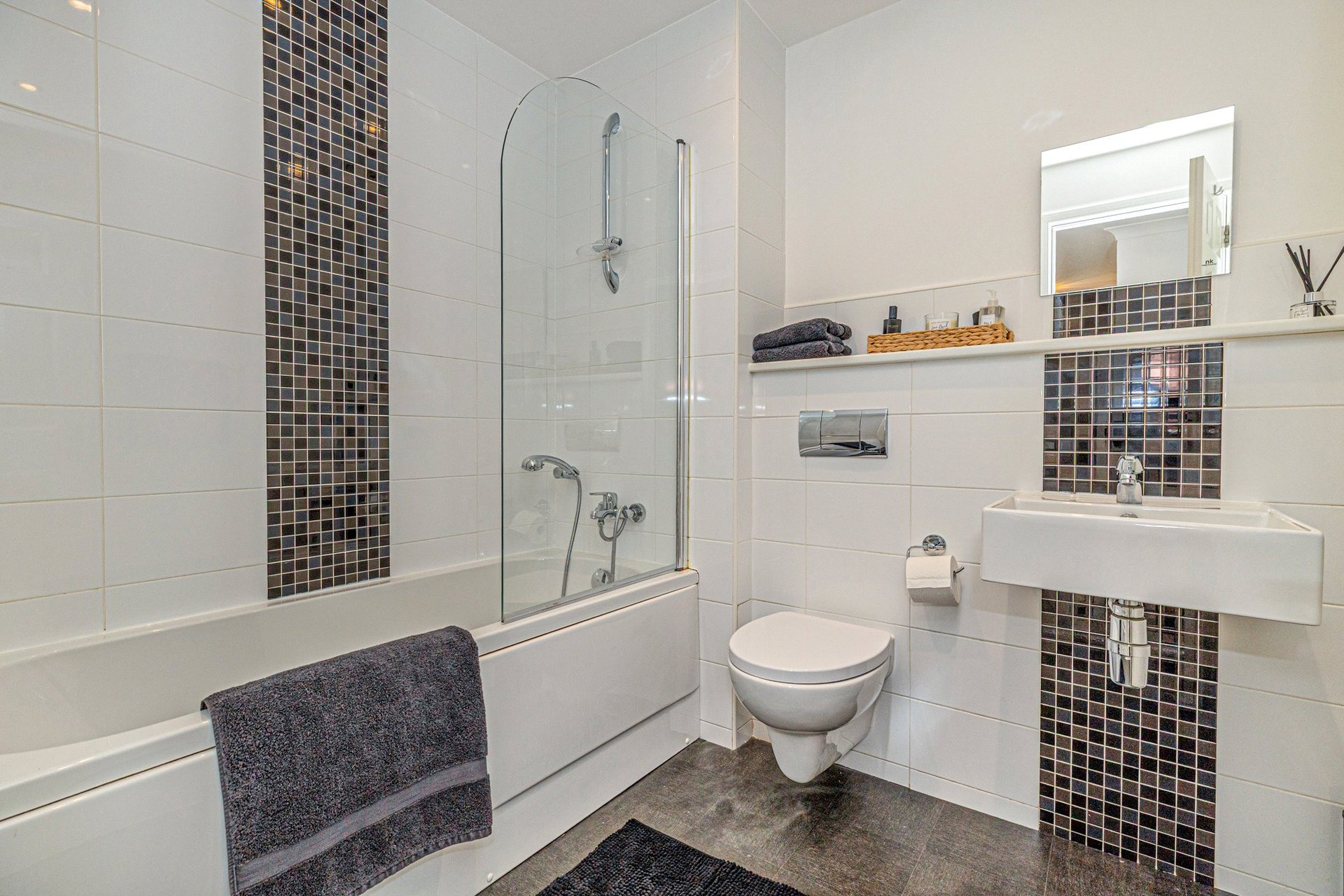 Flat G/2, 5 Abbotsford Gardens, Newton Mearns, Glasgow, East Renfrewshire, G77 6FJ - Picture #22