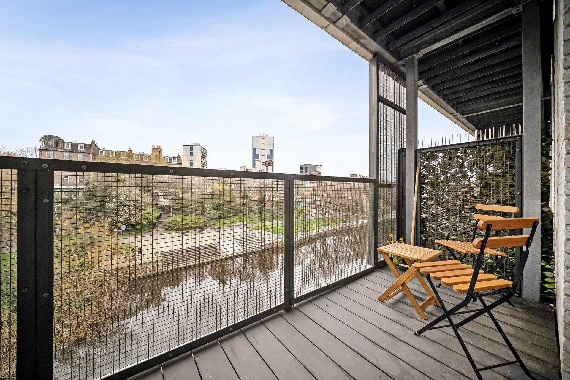 200/6 Great Junction Street, Leith, Edinburgh, EH6 5LW - Picture #4