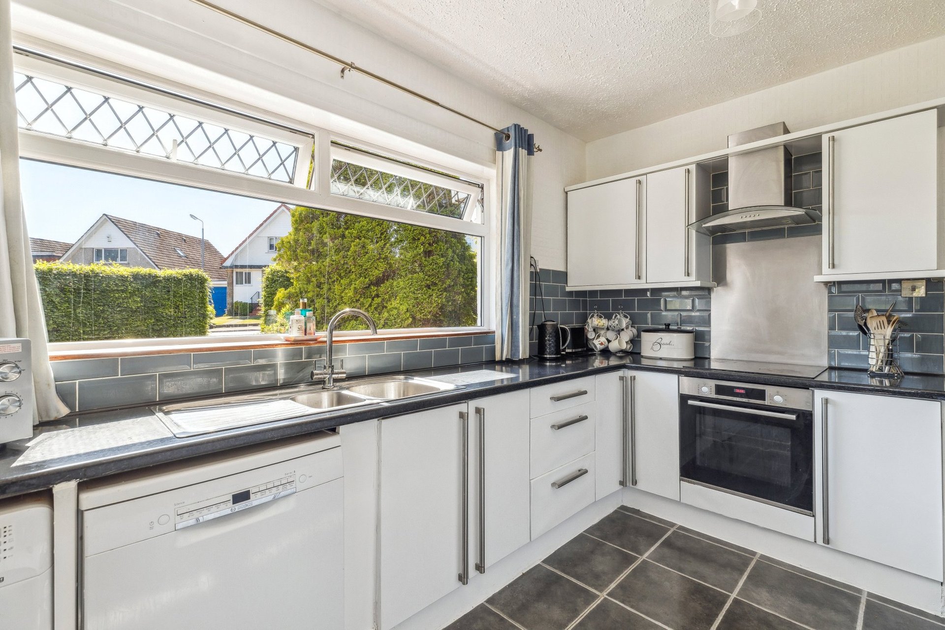 106 Inveroran Drive, Bearsden, G61 2AT - Picture #12