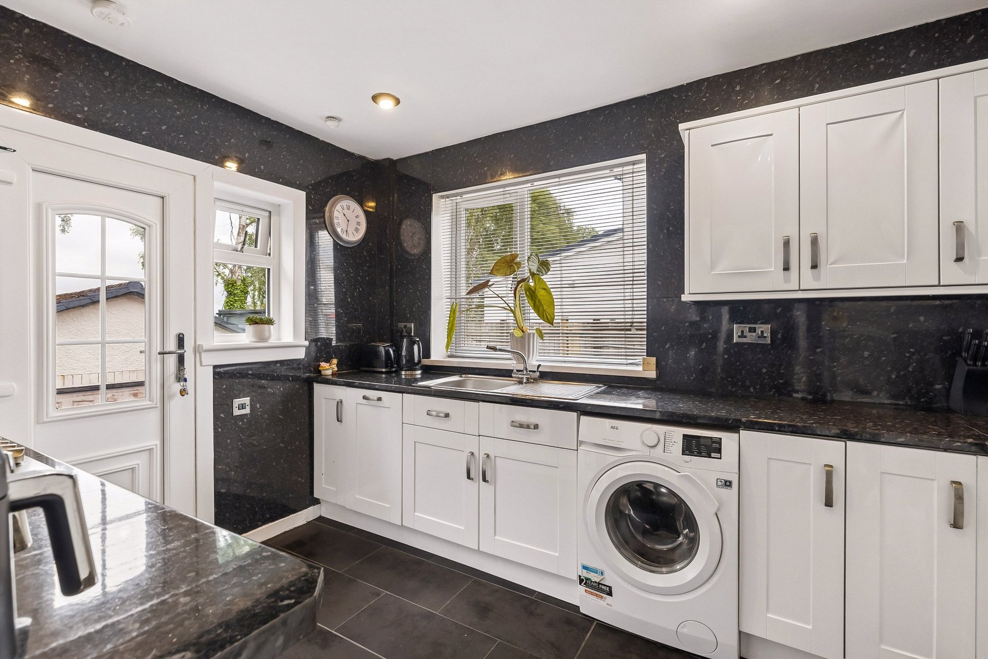33 Whitton Drive, Giffnock, Glasgow, East Renfrewshire, G46 6EF - Picture #9