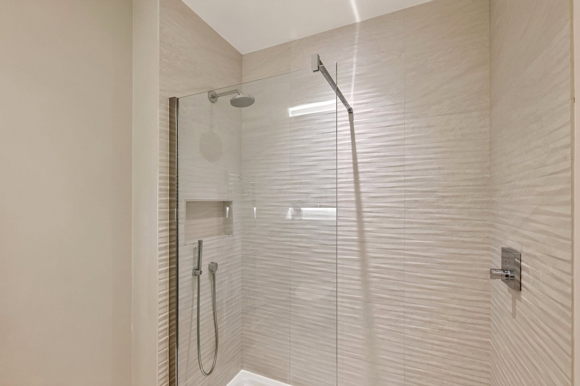 Flat 4, 19 Ellersly Road, Edinburgh, EH12 6HY - Picture #14