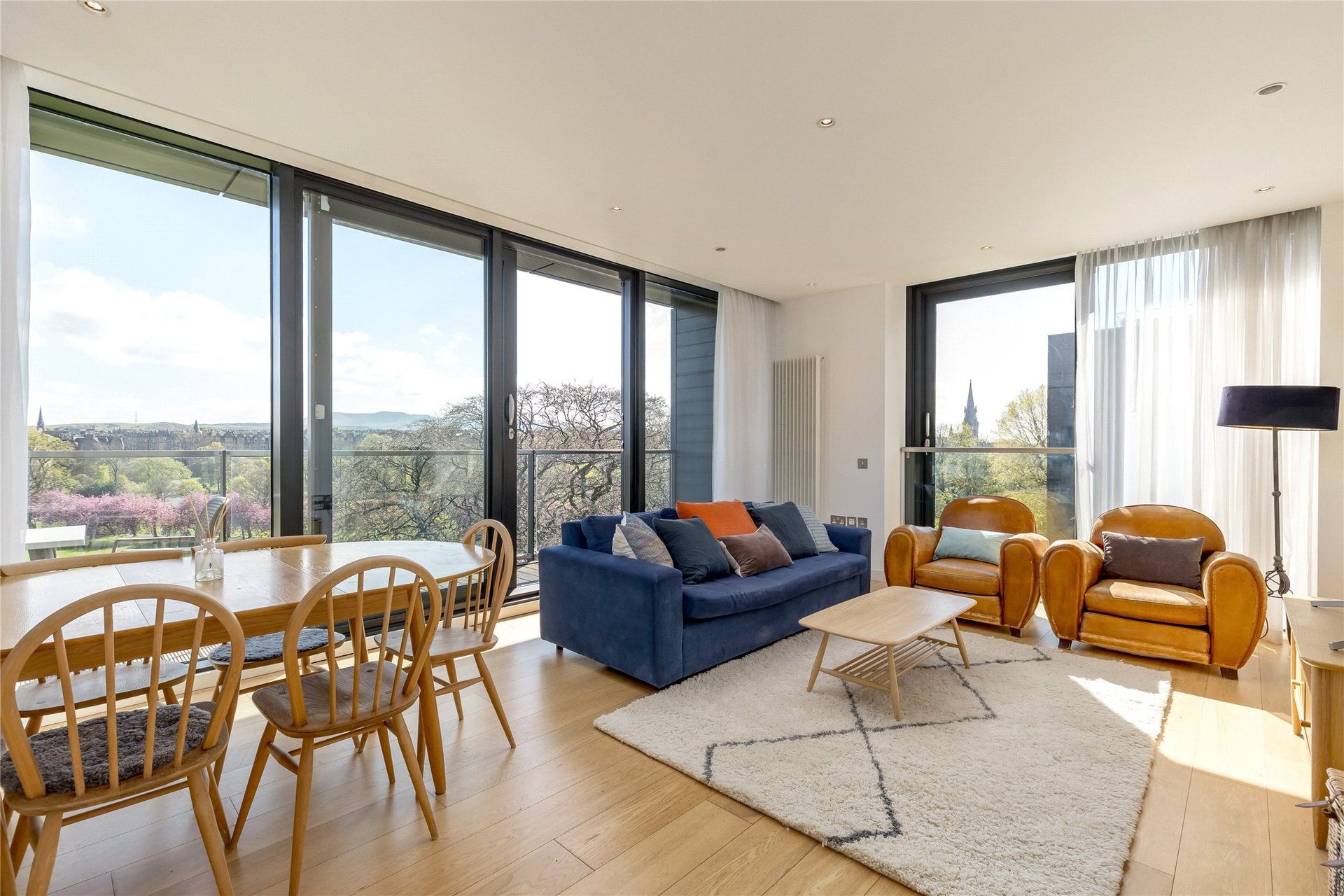 Flat 29, 11 Simpson Loan, Edinburgh, EH3 9GR - Picture #4