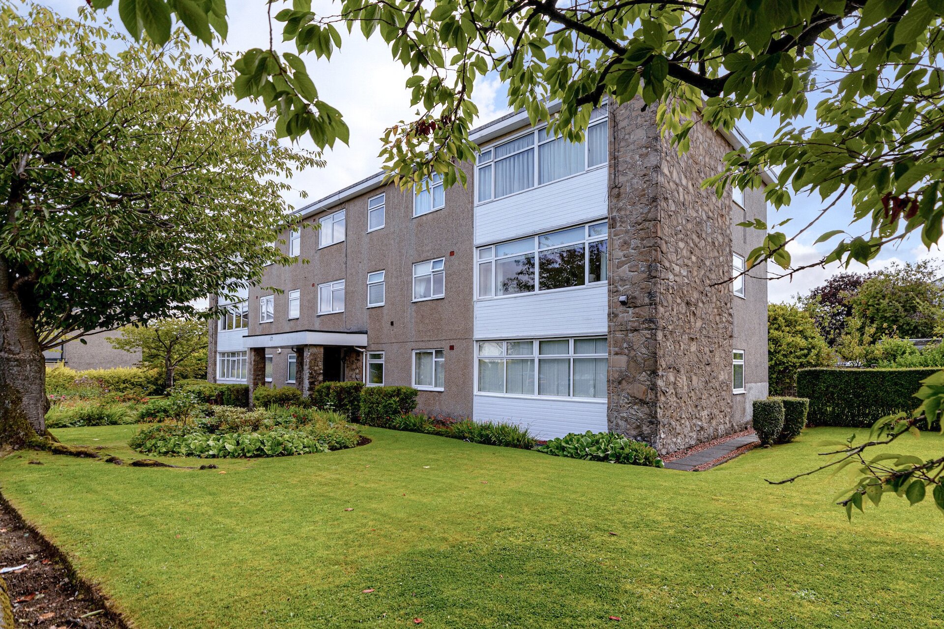 Flat 4, 17 Kirkvale Drive, Newton Mearns, Glasgow, East Renfrewshire, G77 5HD - Picture #1