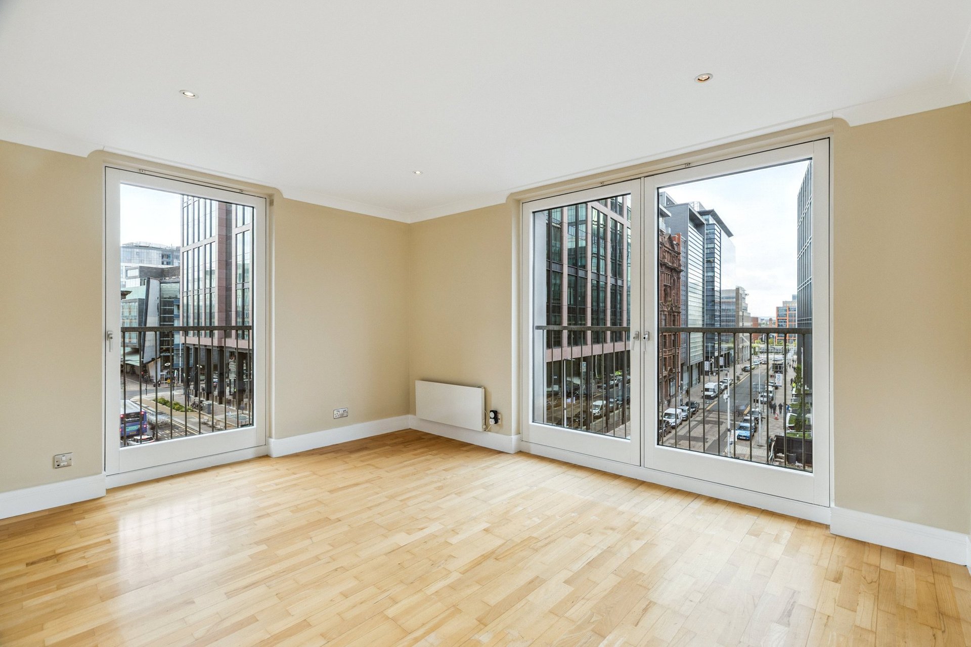 Flat 3/2 Block E Bridge Apartments, 350 Argyle Street, Glasgow City, G2 8NE - Picture #2