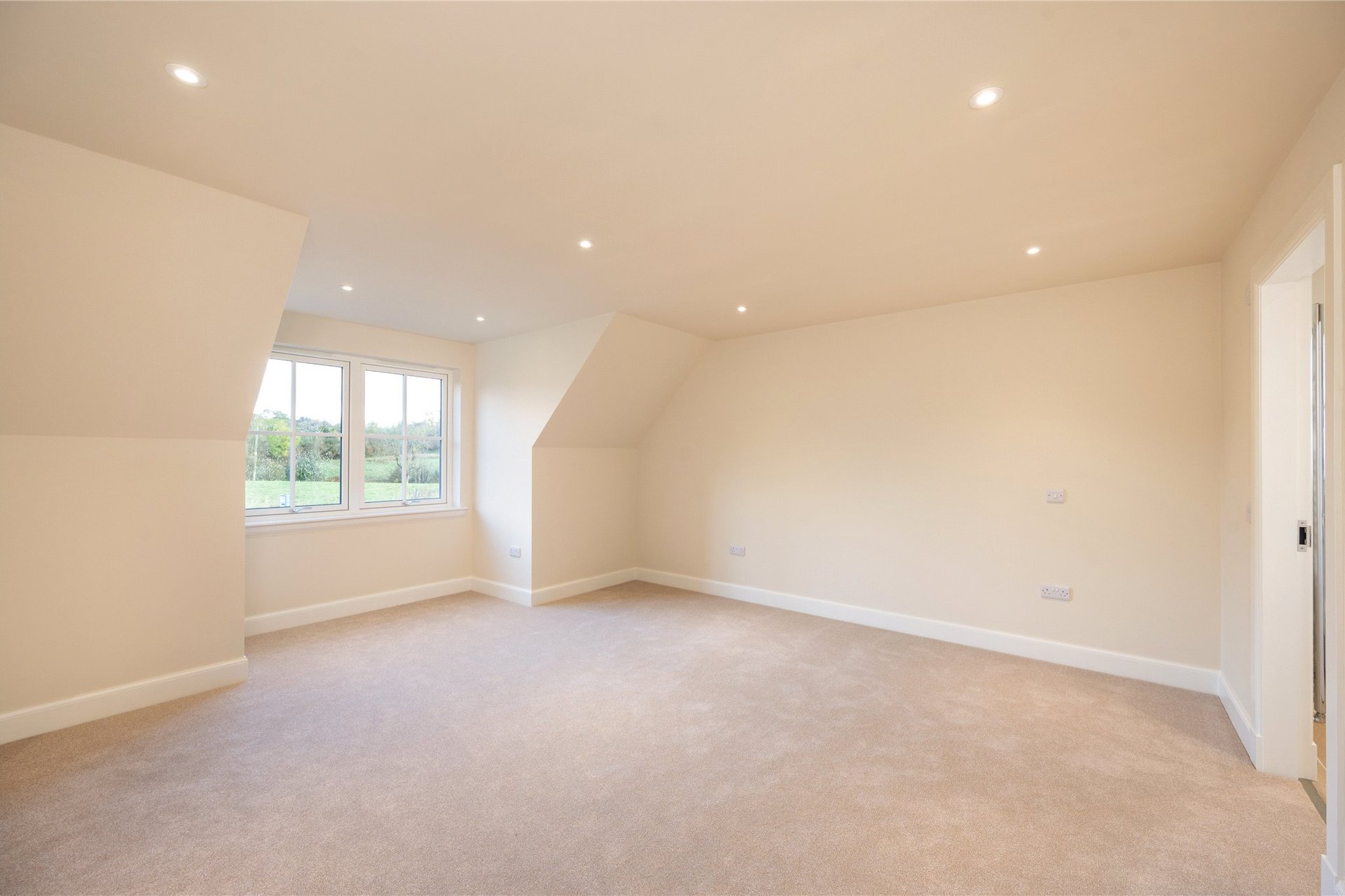 Allanbank, Thornhill, Stirling, Stirlingshire, FK8 3PP - Picture #16