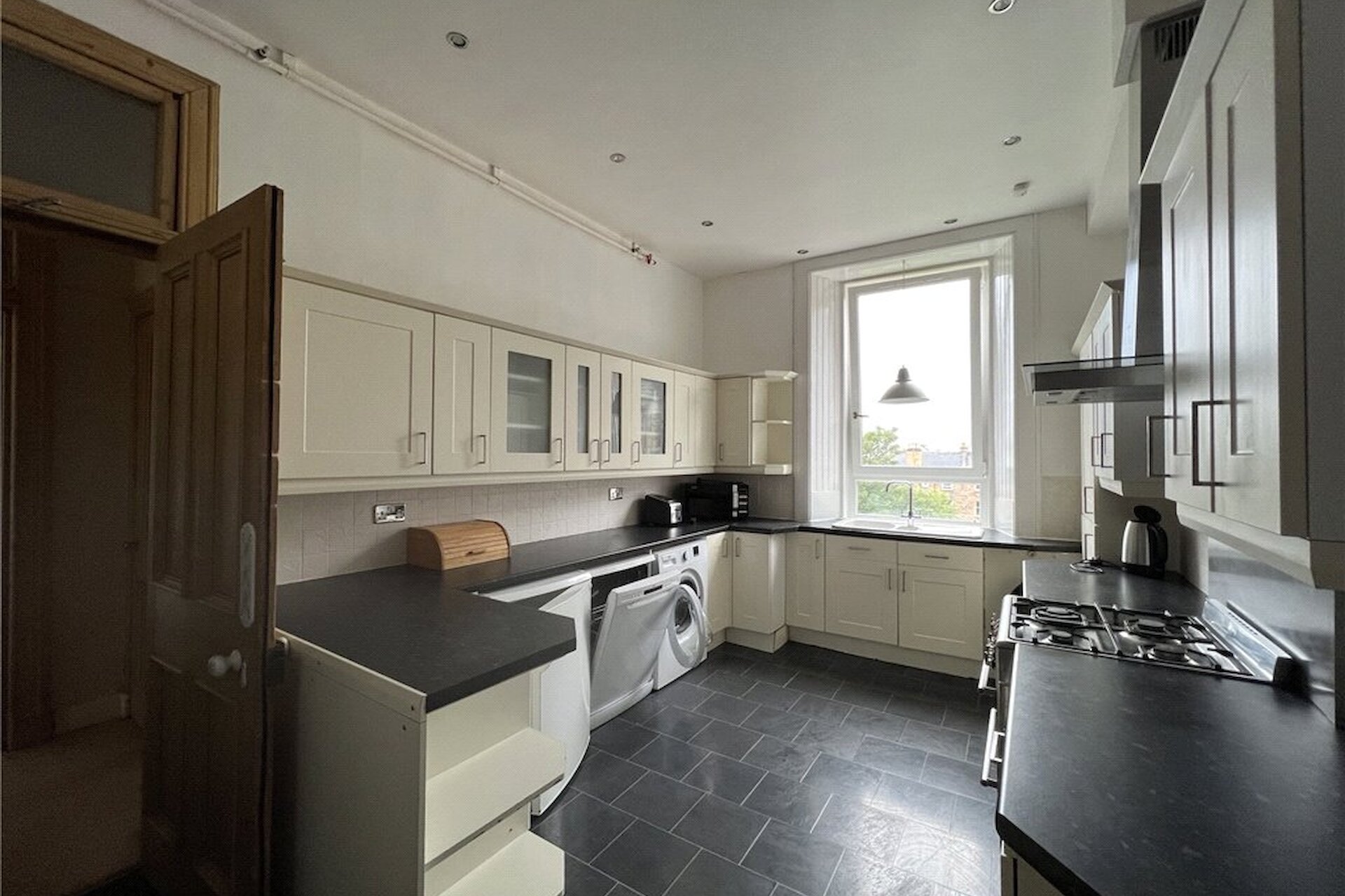 3F1, 39 Polwarth Gardens, Edinburgh, Midlothian, EH11 1LA - Picture #1