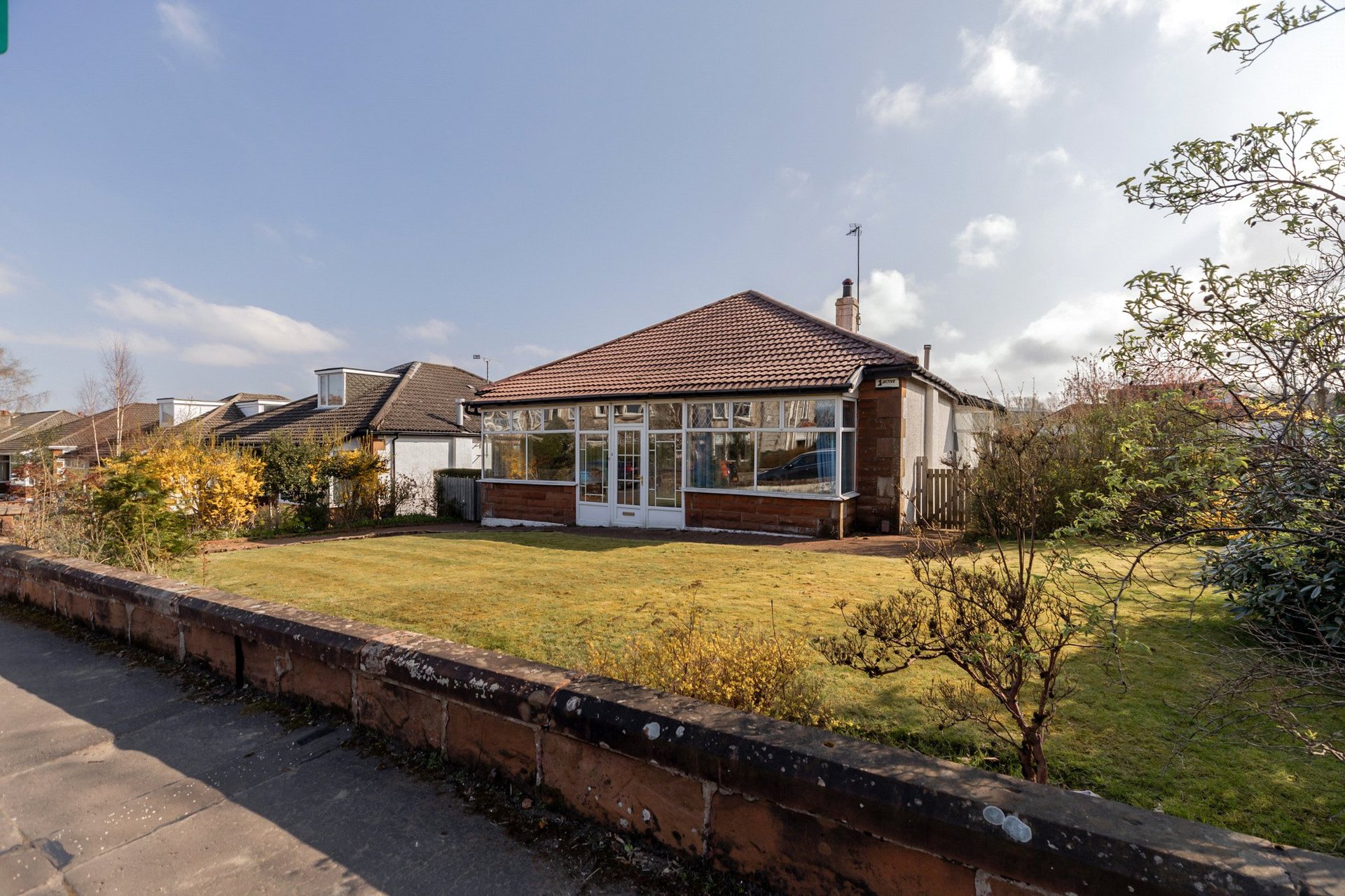 2 Broomley Drive, Giffnock, Glasgow, G46 6PD - Picture #2