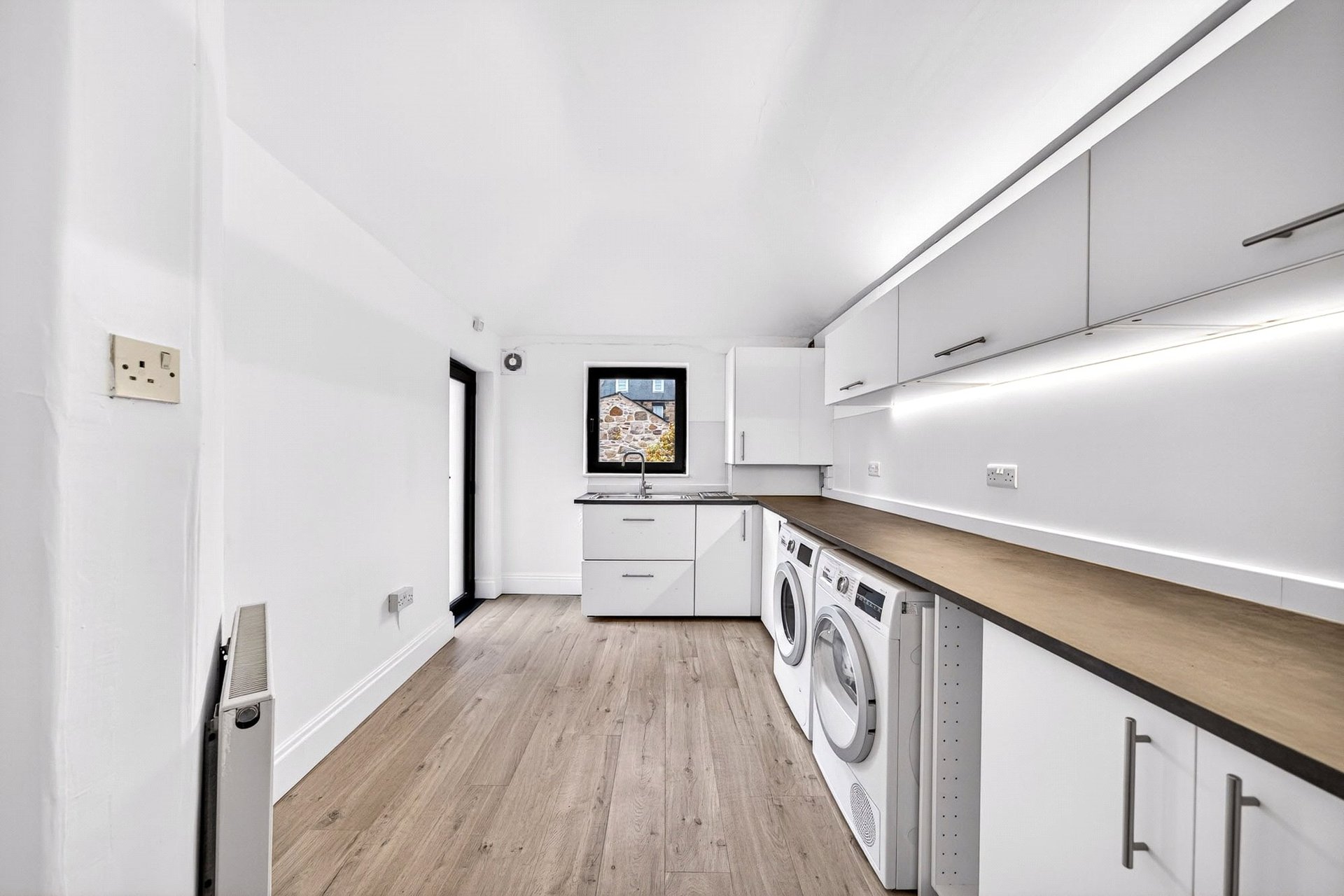 17 Gilmour Road, Edinburgh, Midlothian, EH16 5NS - Picture #9