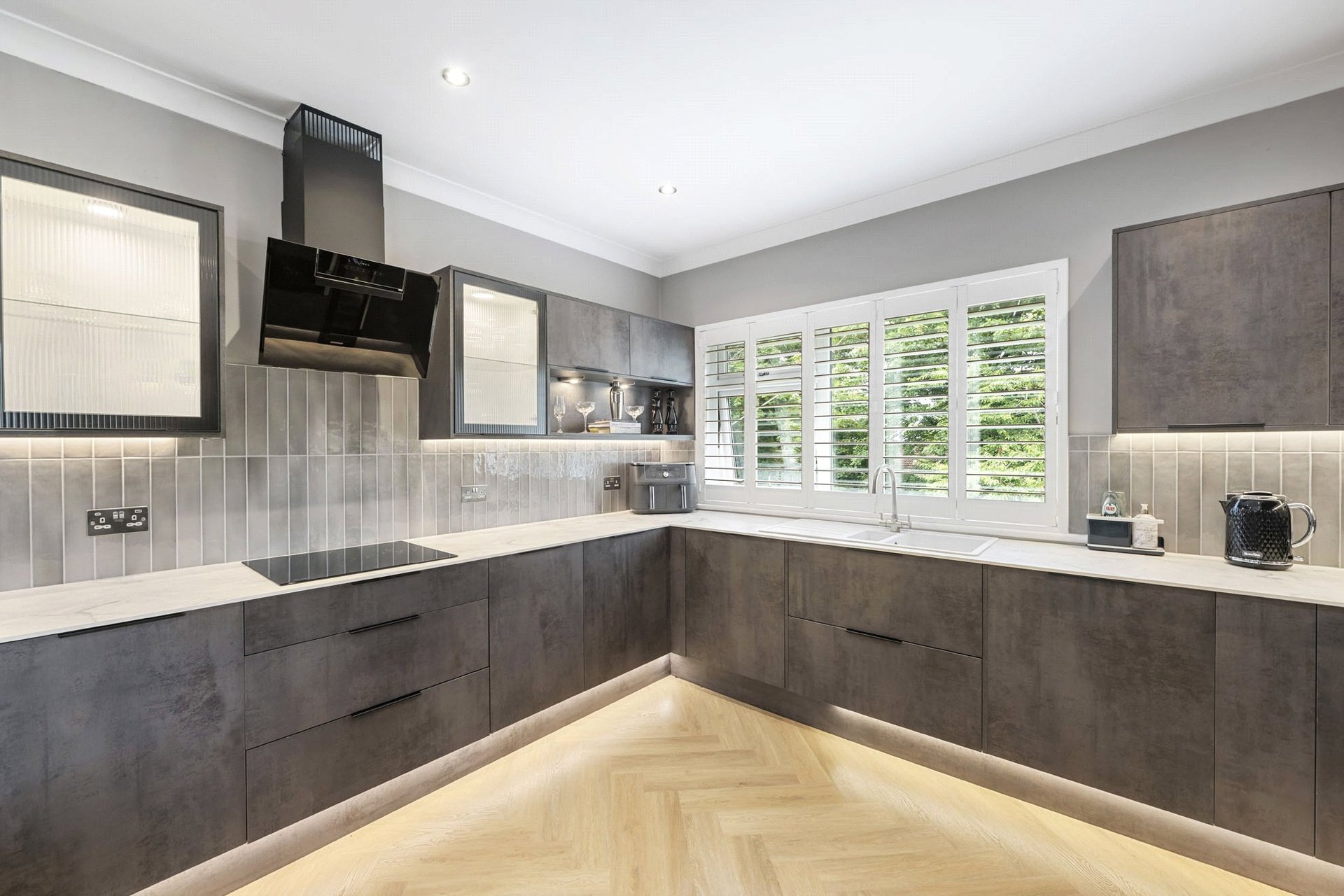 Flat 2-2, 1 Herndon Court, Newton Mearns, Glasgow, G77 5DW - Picture #8