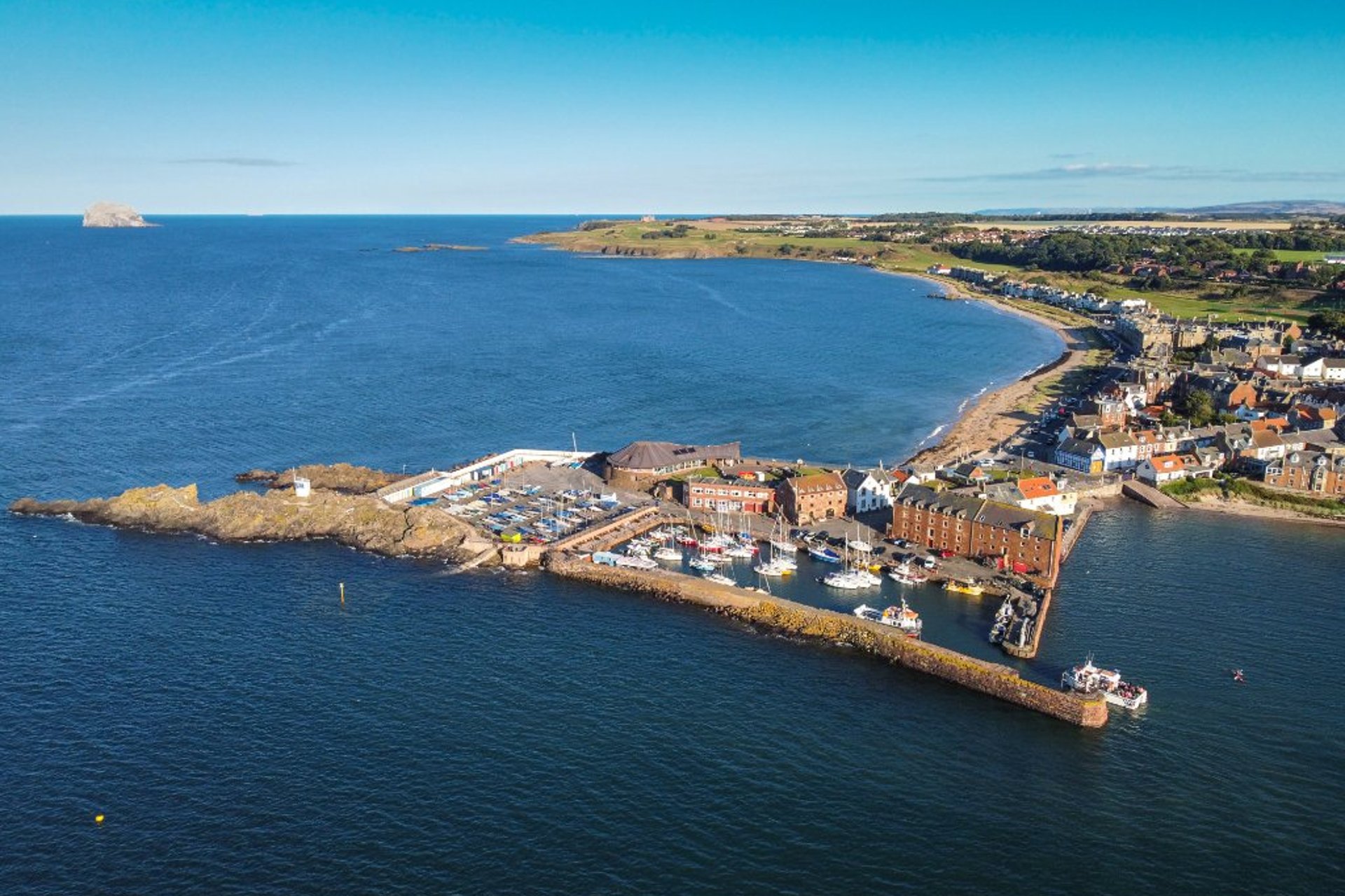8 The Old Granary, Harbour Terrace, North Berwick, East Lothian, EH39 4JW - Picture #2