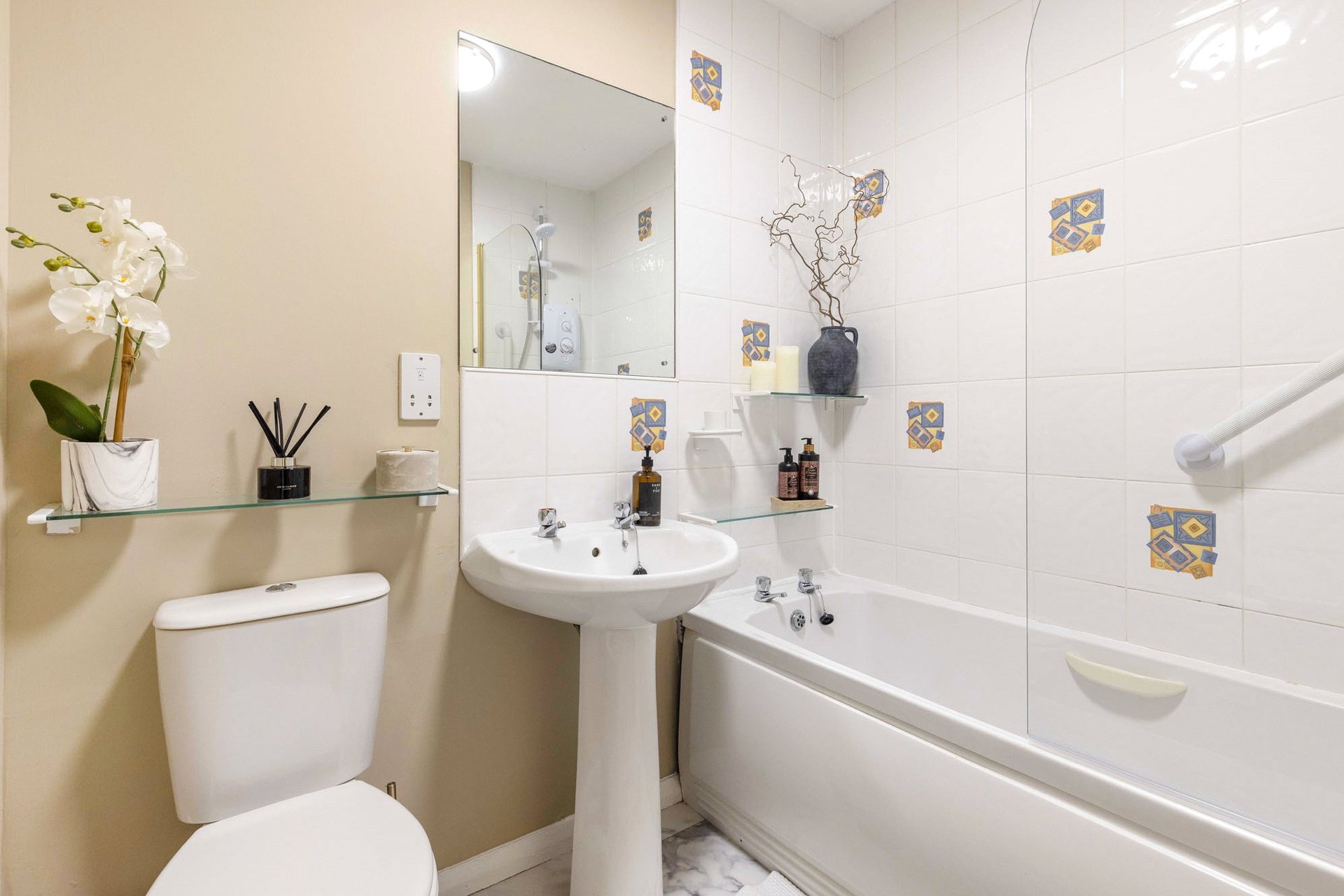 6/3 Murieston Place, Edinburgh, EH11 2LT - Picture #11