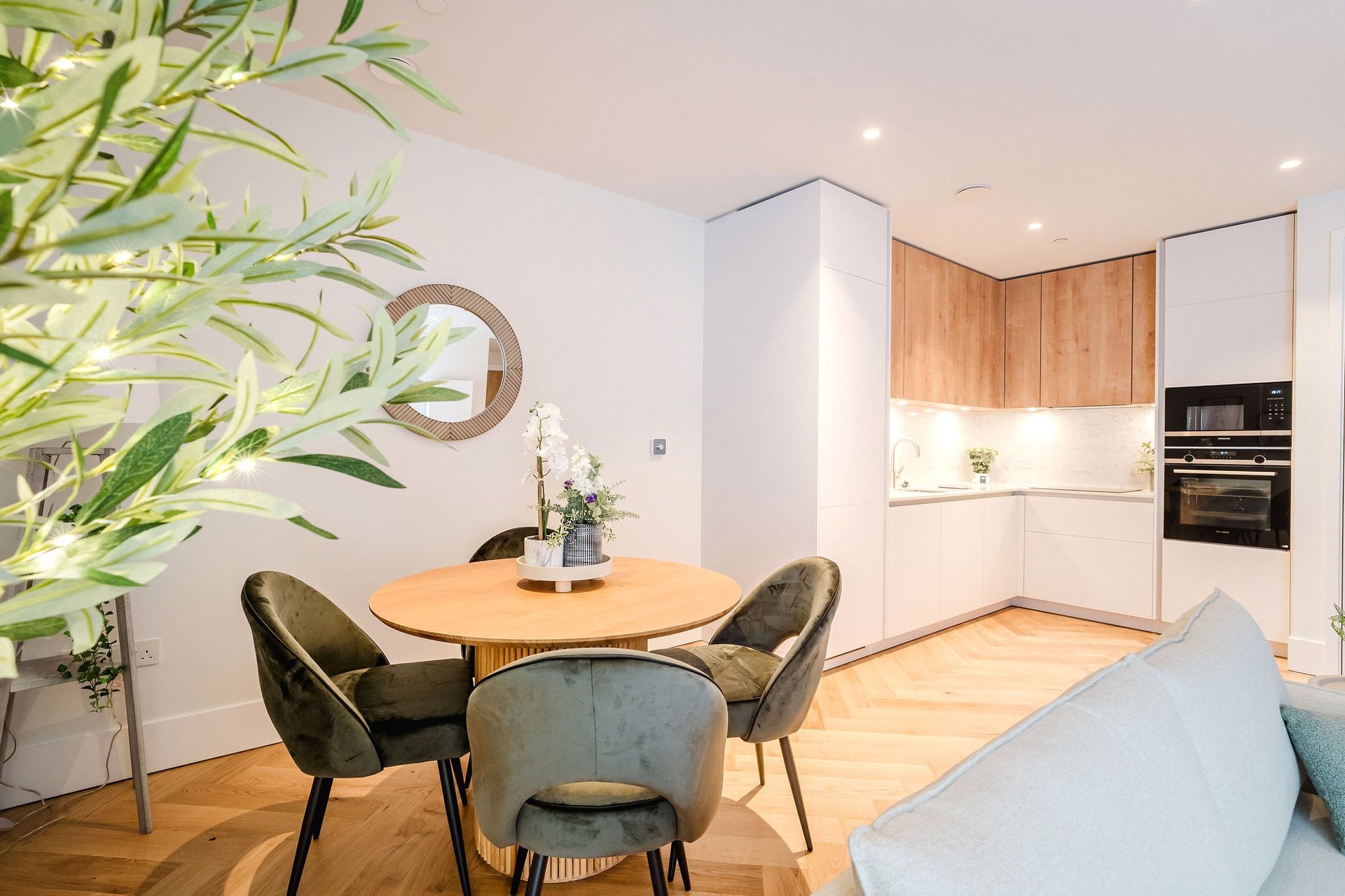 Flat 34 (Pavilion B), 3 Elder Street, Edinburgh, Midlothian, EH1 3BP - Picture #2