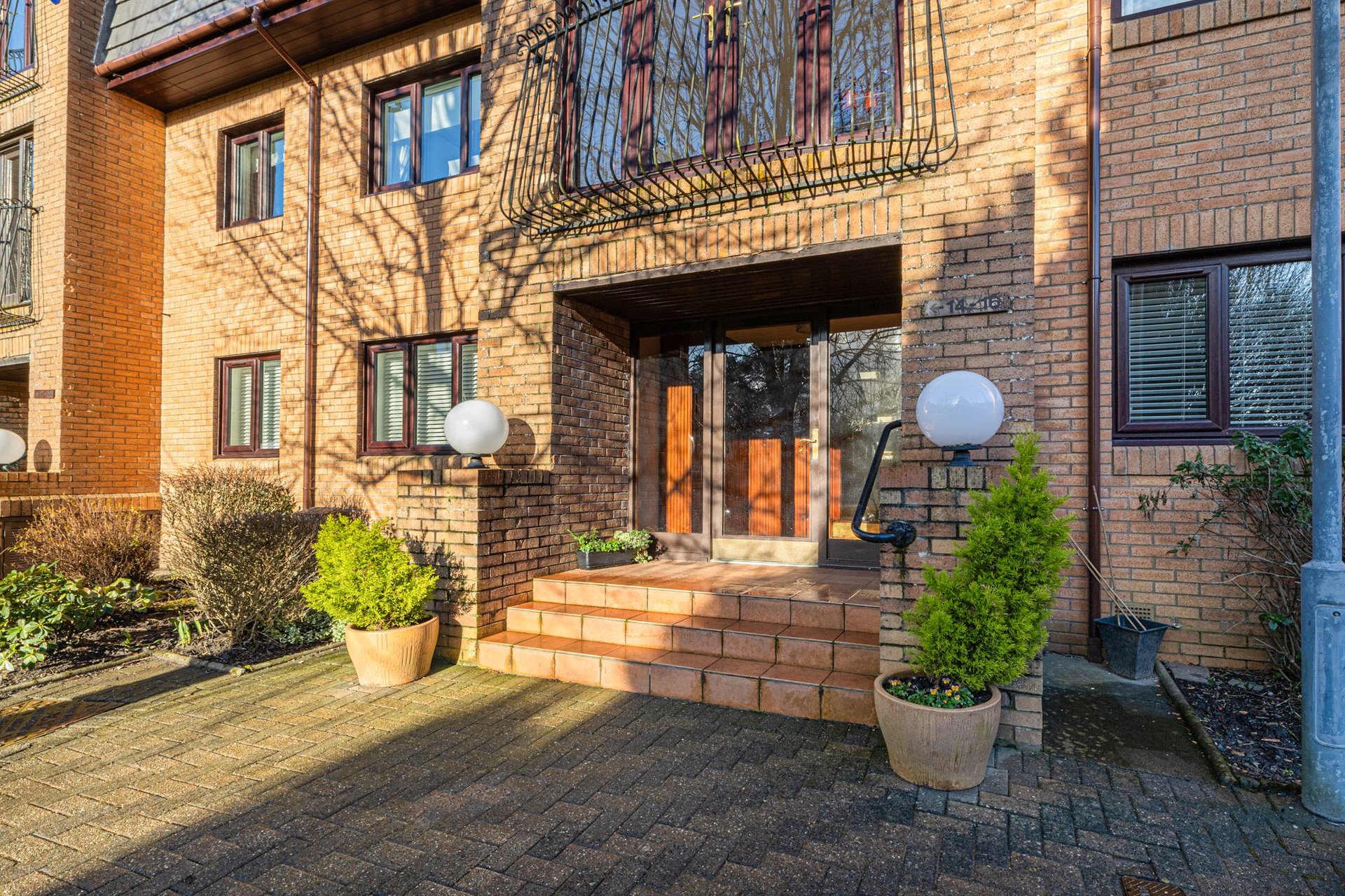 15 The Beeches, Ayr Road, Newton Mearns, Glasgow, G77 6AZ - Picture #2