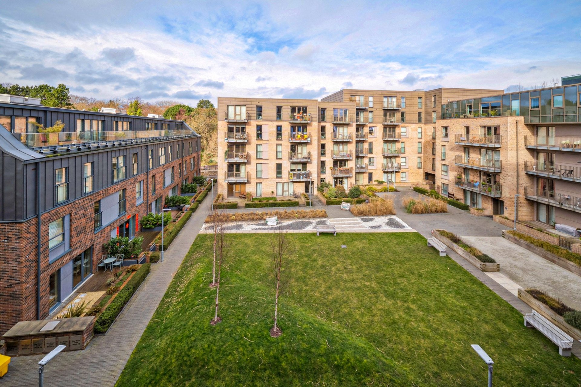 Flat 19, 17 Hughes Close, Edinburgh, EH7 4GN - Picture #10